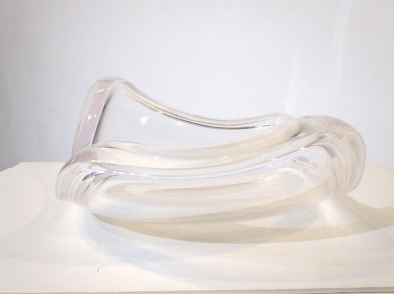VGC Herb Ritts Medium Biomorphic Sculptural Lucite Bowl Mid-Century Modern In Good Condition For Sale In Philadelphia, PA