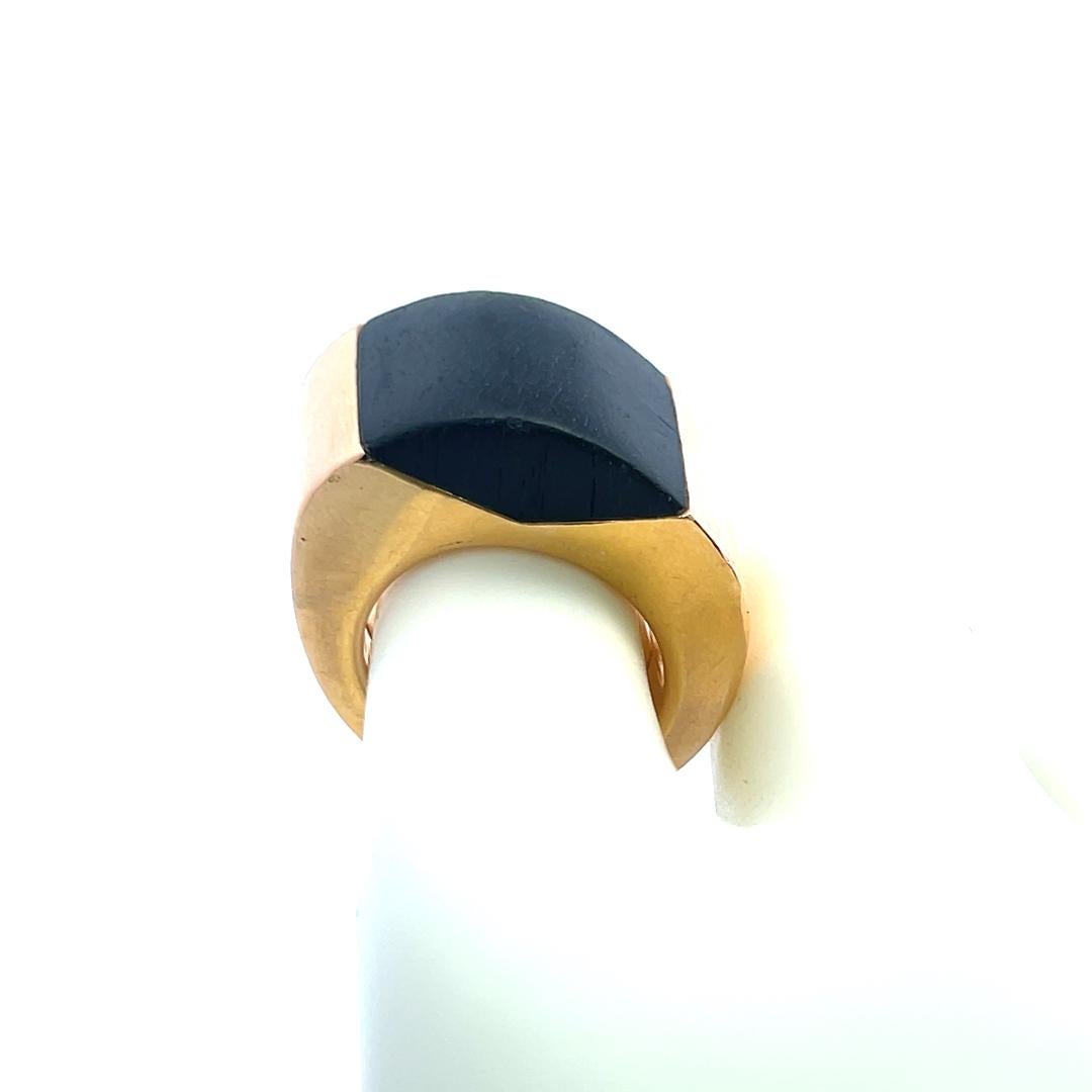 Vhbrnier Vintage 33.40 Grams 18 Karat Yellow Gold Cocktail Ring For Sale 9