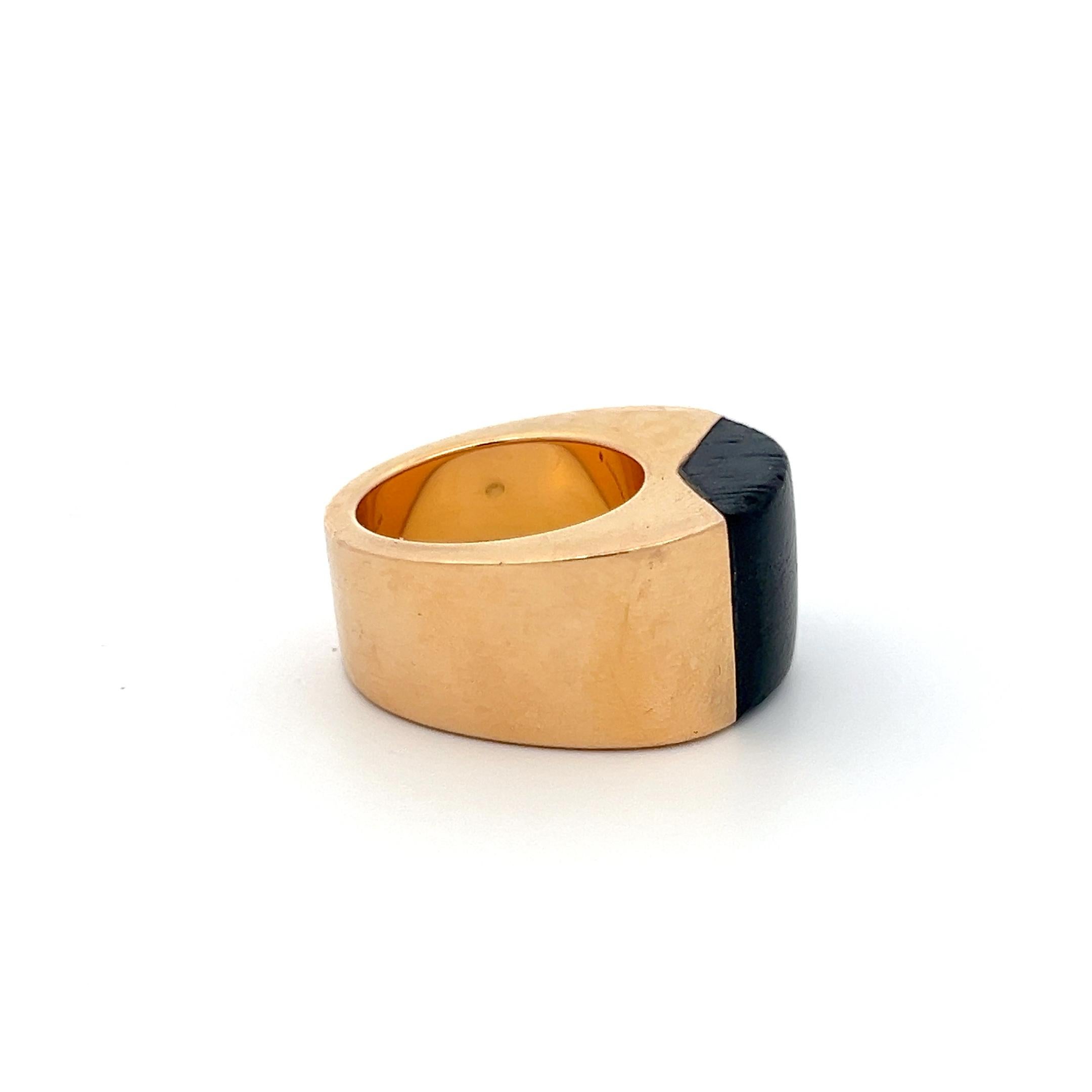 Designer:
VHBRNIER
Title:
Vhbrnier 18 Karat Yellow Gold Cocktail Ring
Style:
Cocktail
Metal:
18 Karat Yellow Gold
Size:
7.5
Dimension:
0.60*1.05*0.31IN
Weight:
33.4 Grams
Condition:
Vintage And Estate
Product ID:
5J317
Note:
Please note that all the