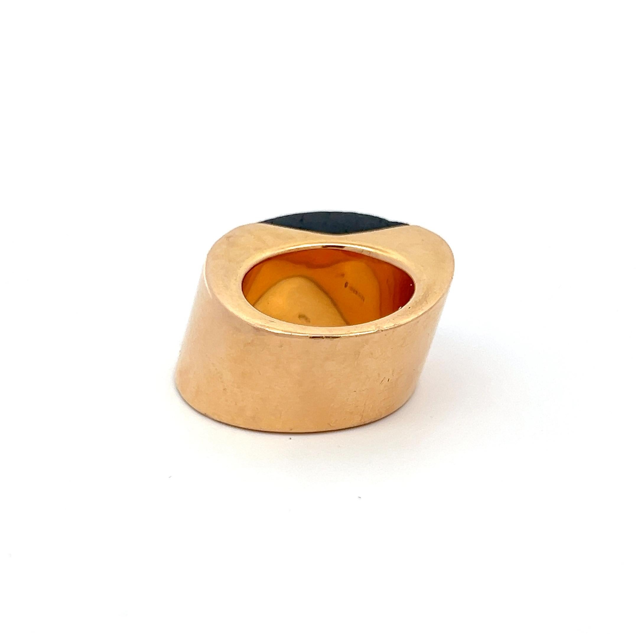 Vhbrnier Vintage 33.40 Grams 18 Karat Yellow Gold Cocktail Ring In Good Condition For Sale In New York, NY