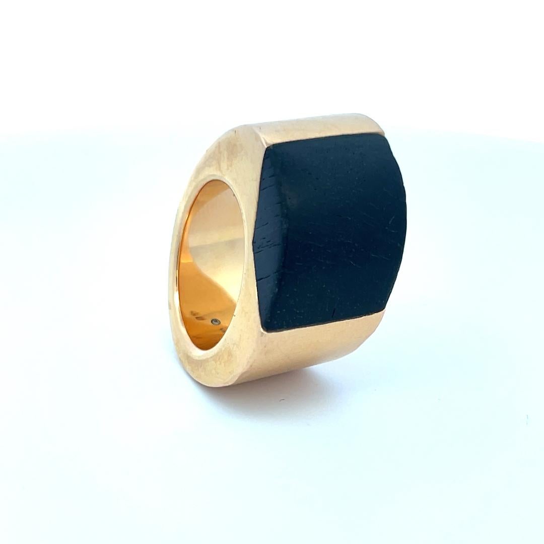 Vhbrnier Vintage 33.40 Grams 18 Karat Yellow Gold Cocktail Ring For Sale 4