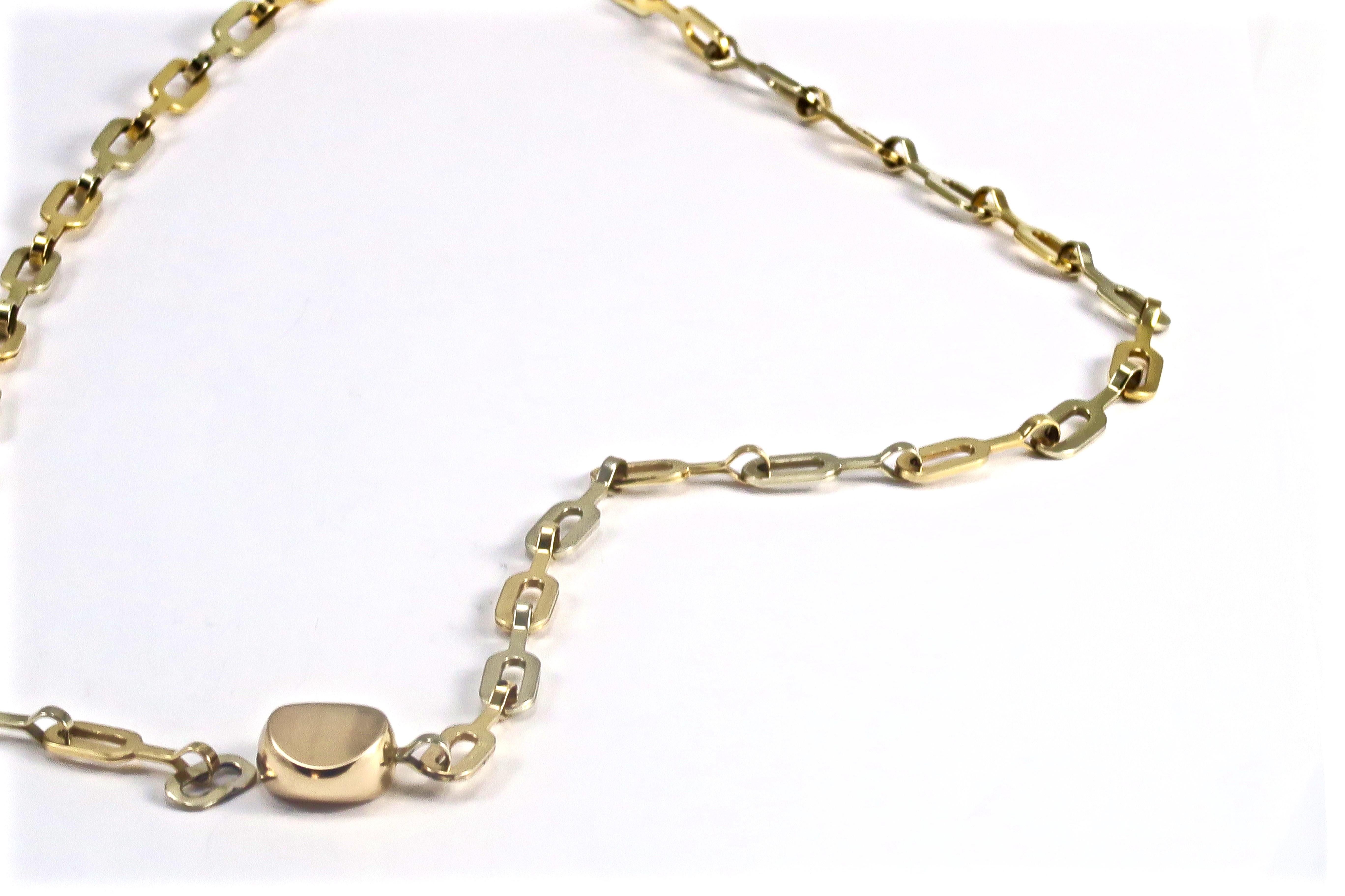 Fine Italian craftsmanship and stylish alternate Rose and White Gold 18K Chain Necklace signed Vhernier. 

Overall Gold Weight 46gr 
Necklace Length 60cm 
