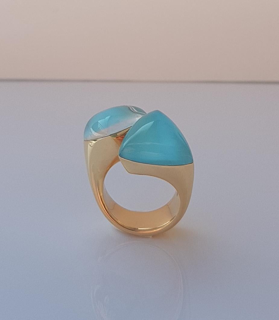 Contemporary Vhernier 18 Karat Red Gold, Turquoise and Rock Crystal Freccia Ring For Sale