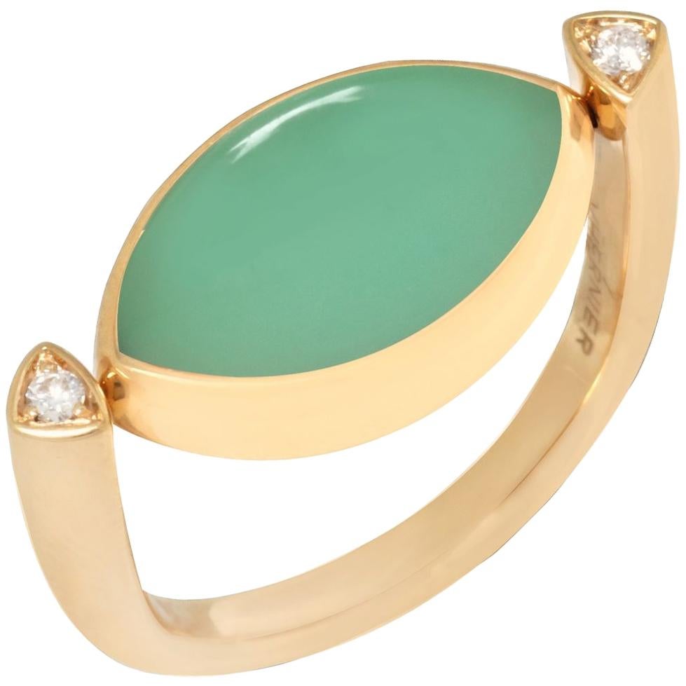 Vhernier 18 Karat Yellow Gold Jade and Moonstone Diamond Ring 001280A201 For Sale
