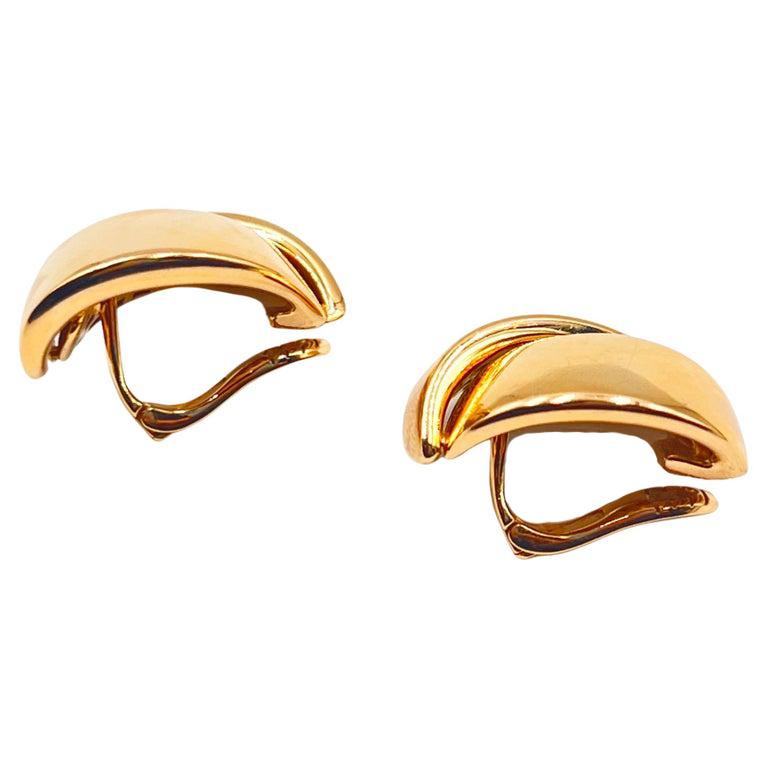 Modern Vhernier 18k Rose Gold Abbraccio Earrings