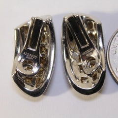 Pendientes de clip de Vhernier con pavé de diamantes de 2 quilates en oro blanco de 18k