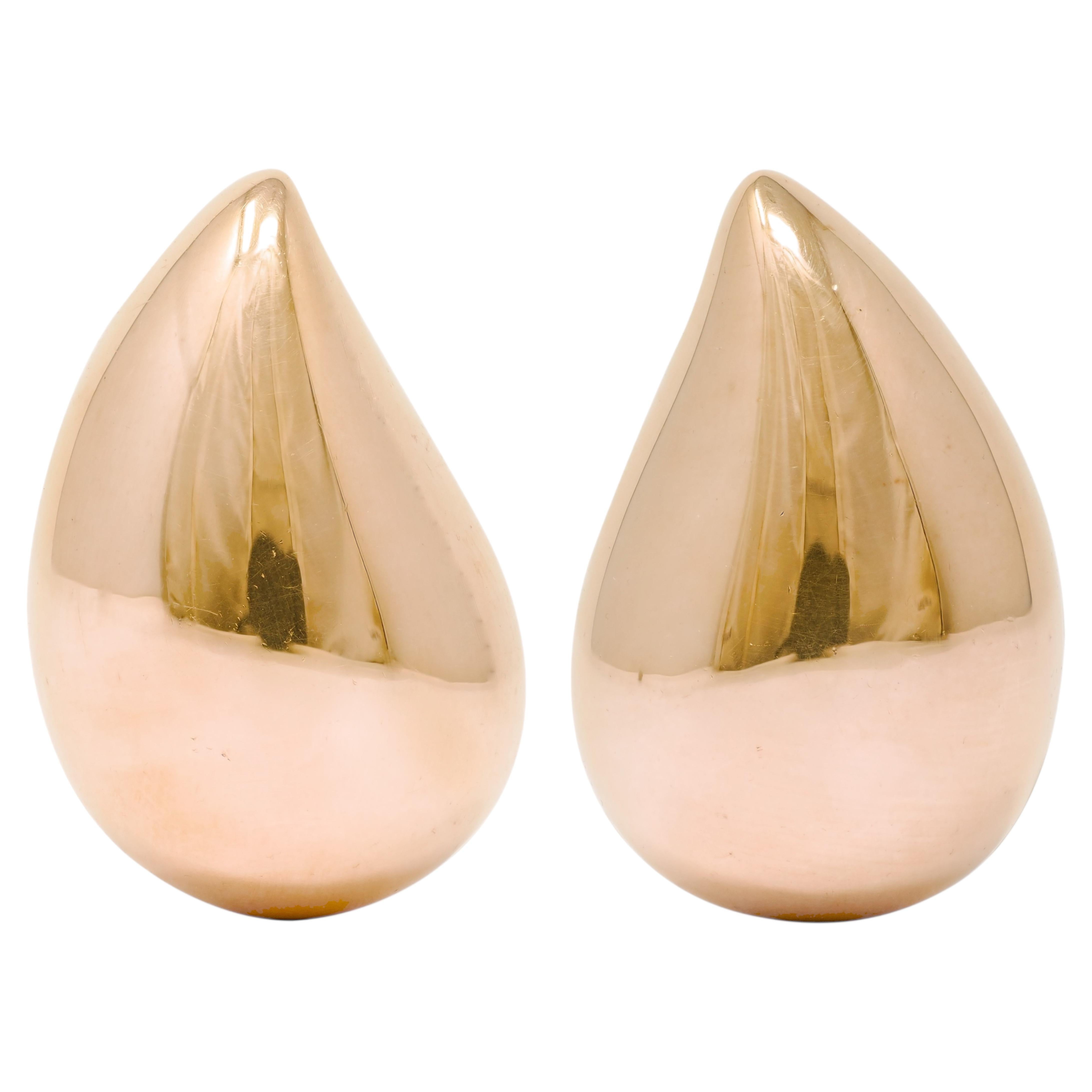 Vhernier 2000's 18 Karat Yellow Gold Tear-Drop Ear-Clip Earrings For Sale