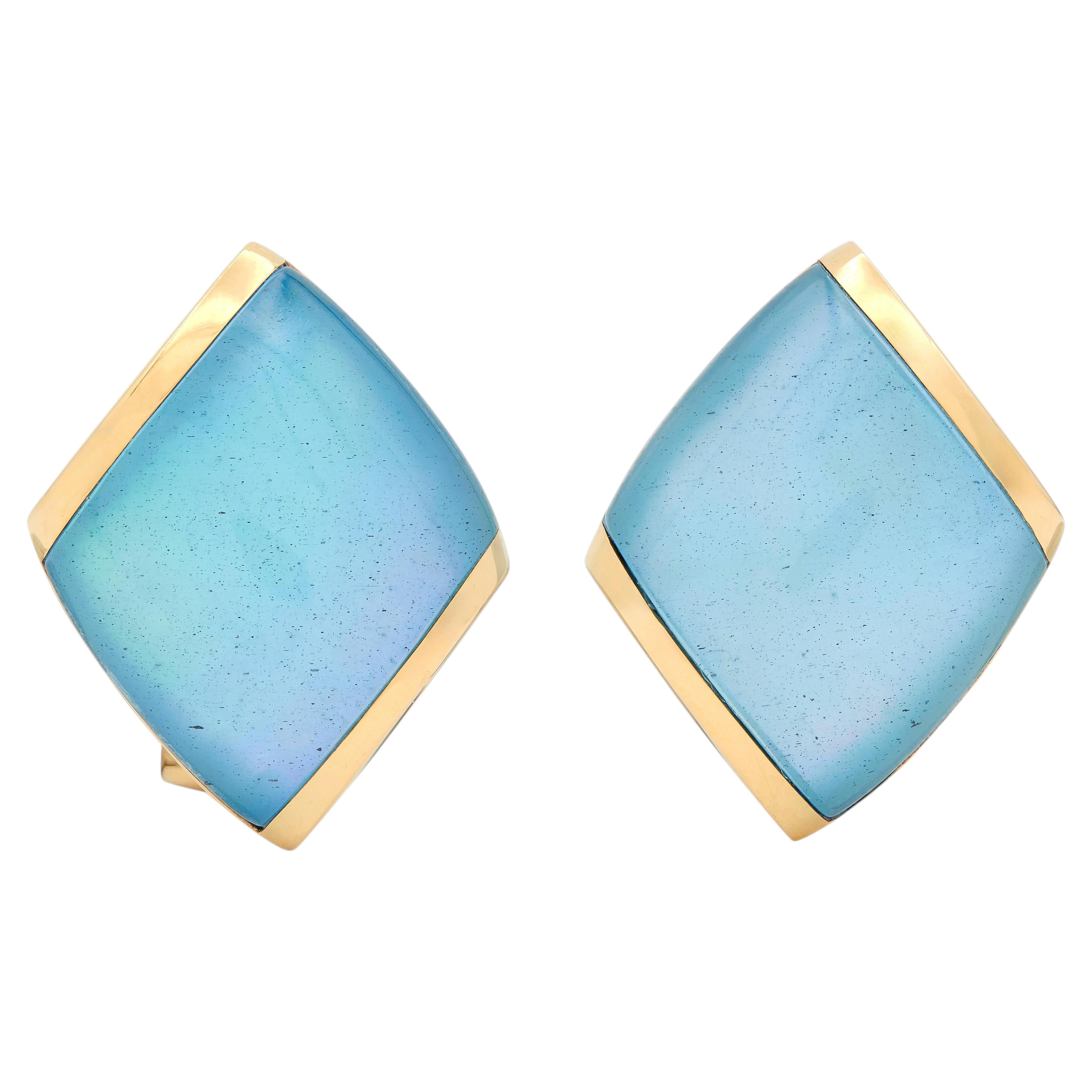 Vhernier 2000's Blue Quartz 18 Karat Yellow Gold Plateau Ear-Clip Earrings