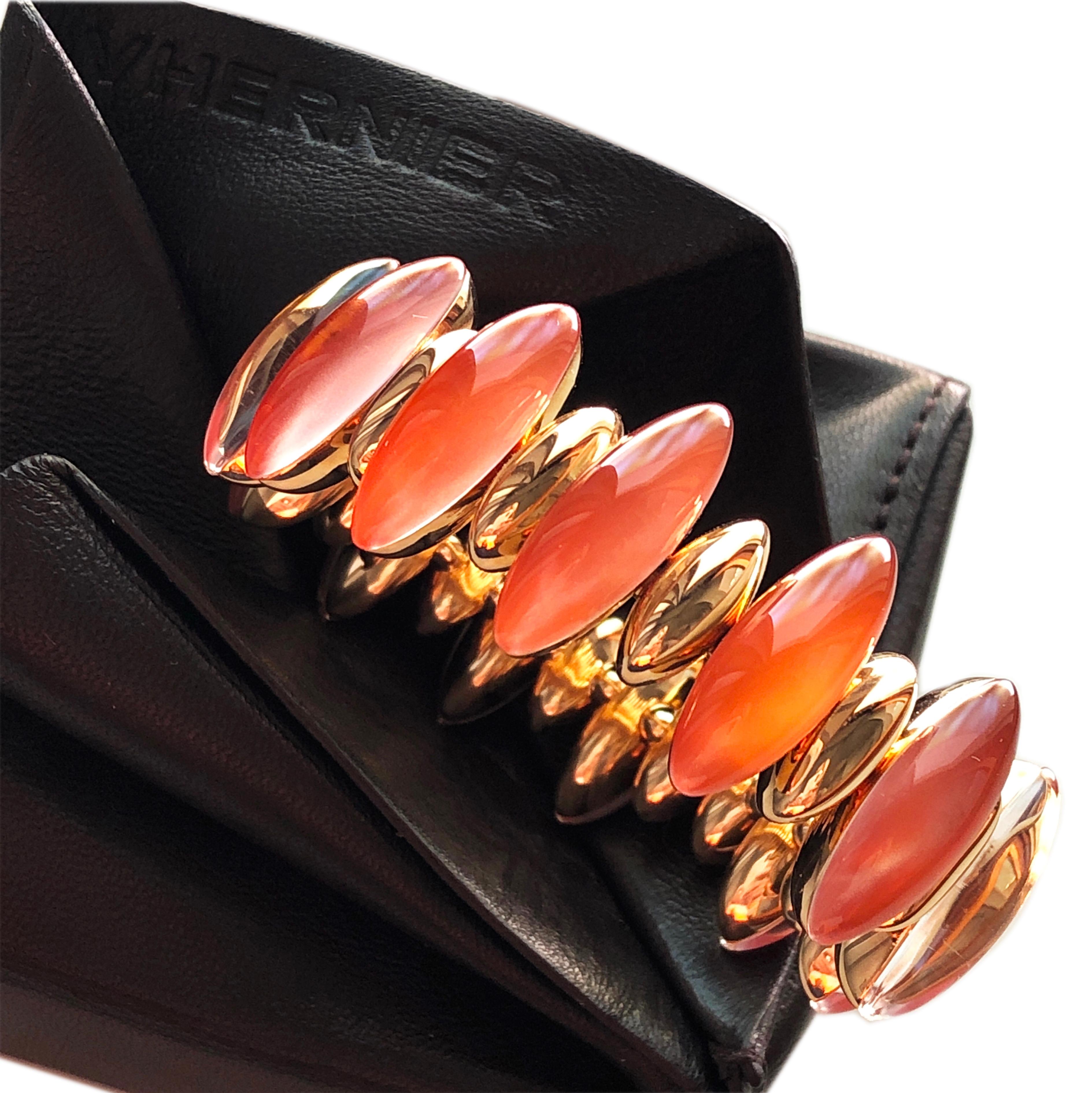 Vhernier 2011 Fuseau Collection Red Carnelian Rock Crystal Rose Gold Bracelet For Sale 4