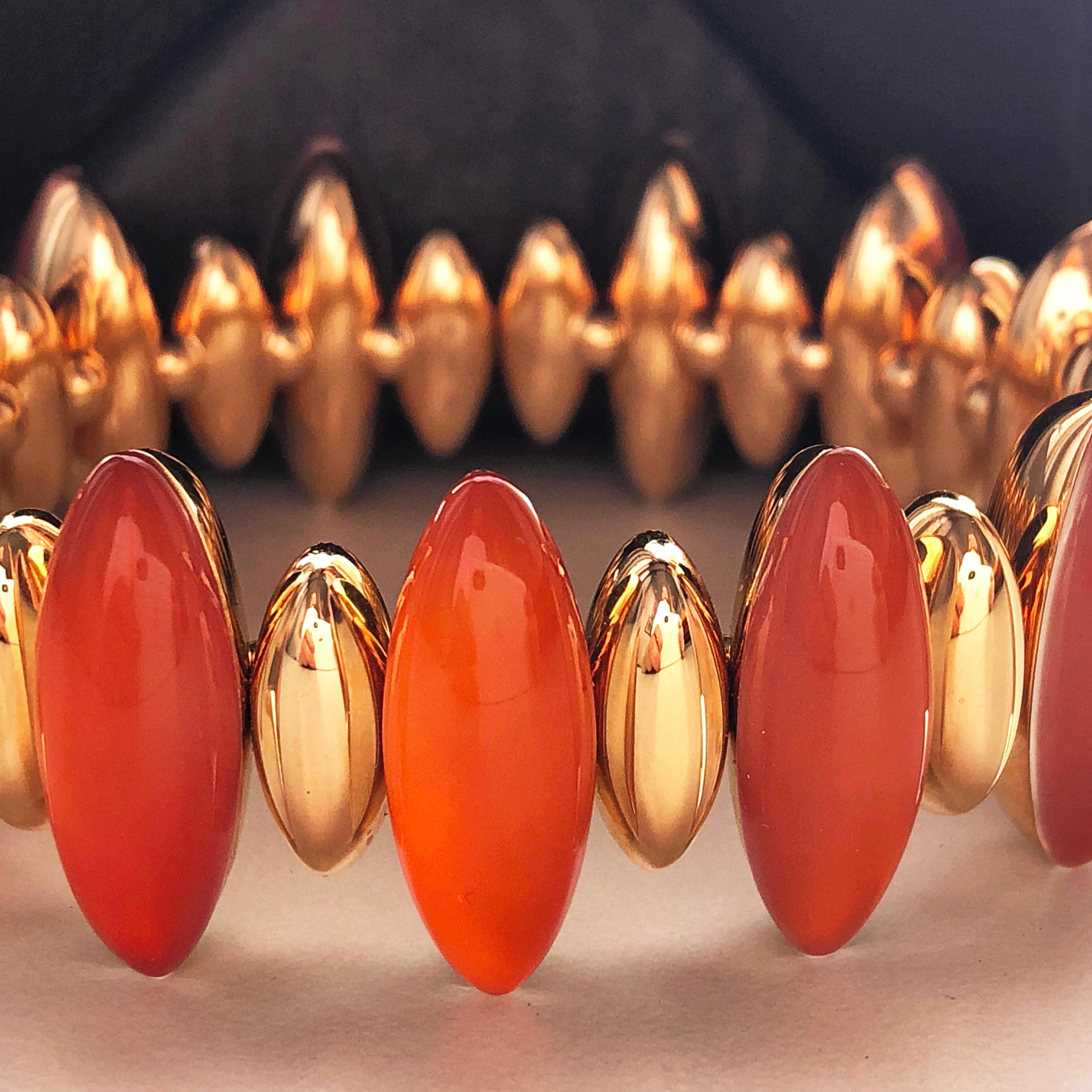 Vhernier 2011 Fuseau Collection Red Carnelian Rock Crystal Rose Gold Bracelet For Sale 6