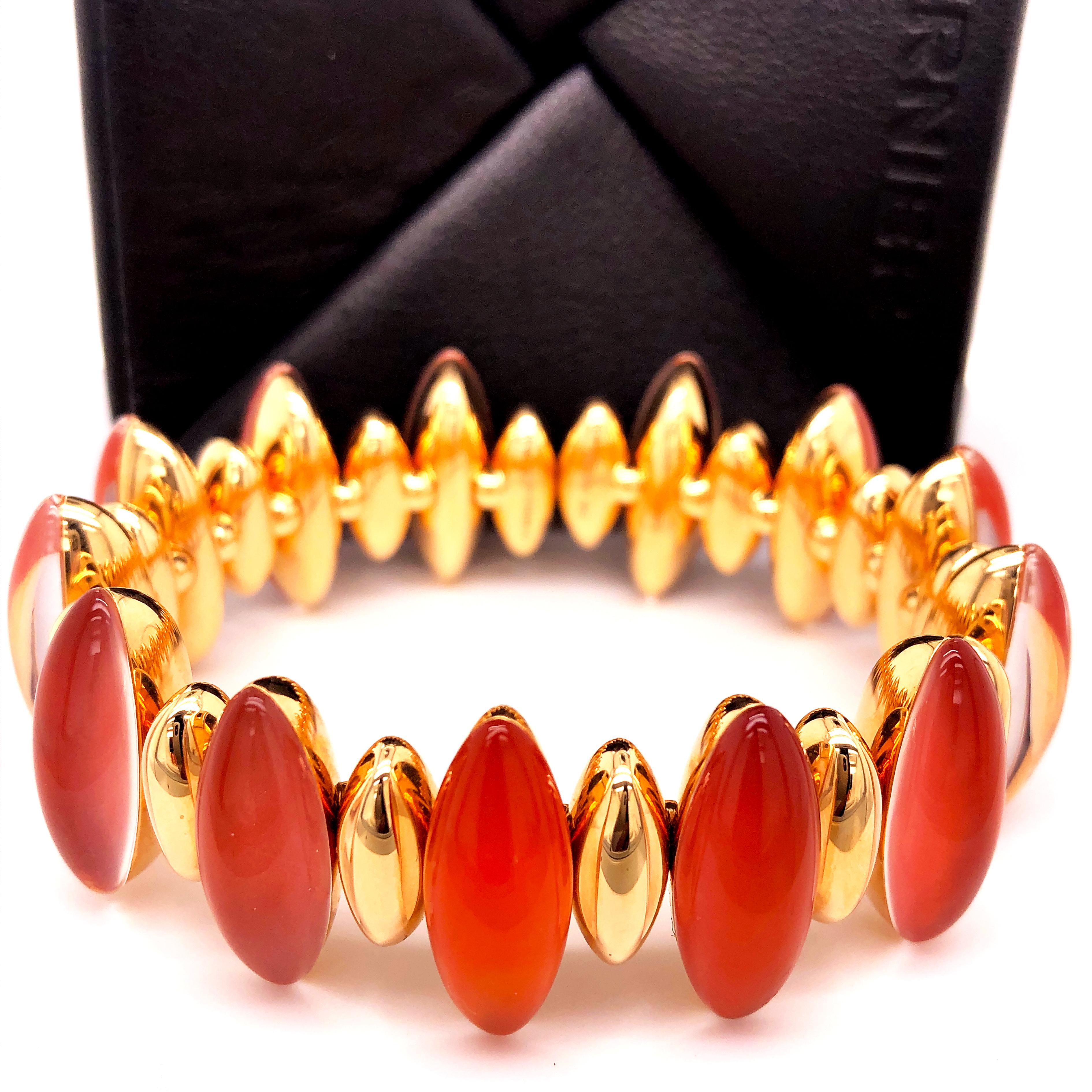 Vhernier 2011 Collection Fuseau Bracelet en or rose avec cornaline rouge et cristal de roche Pour femmes en vente