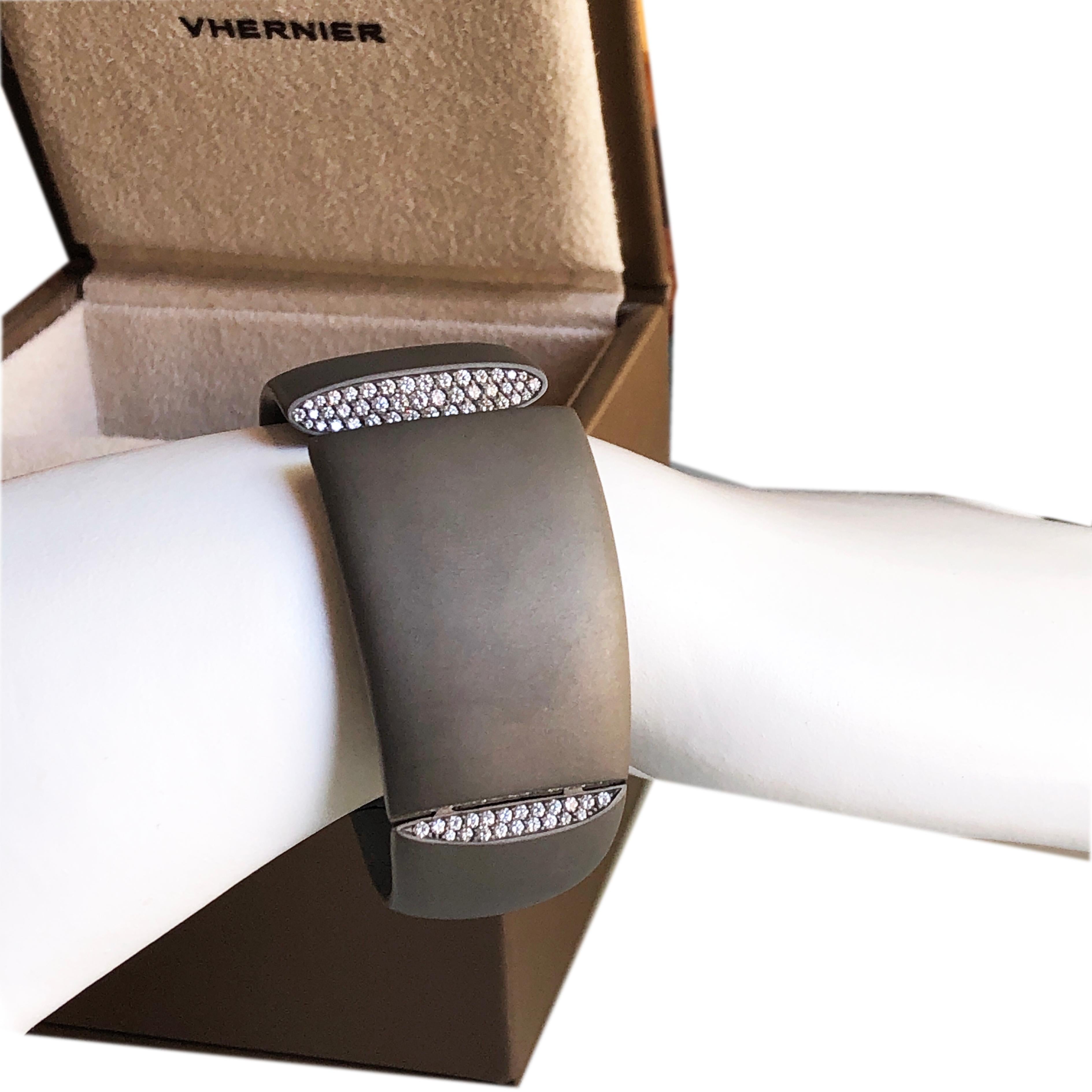 Vhernier Eclisse Collection White Diamond Titanium Cuff Bracelet For Sale 7