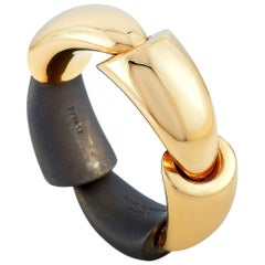 Vhernier Calla Media 18 Karat Rose Gold Titanium Ring