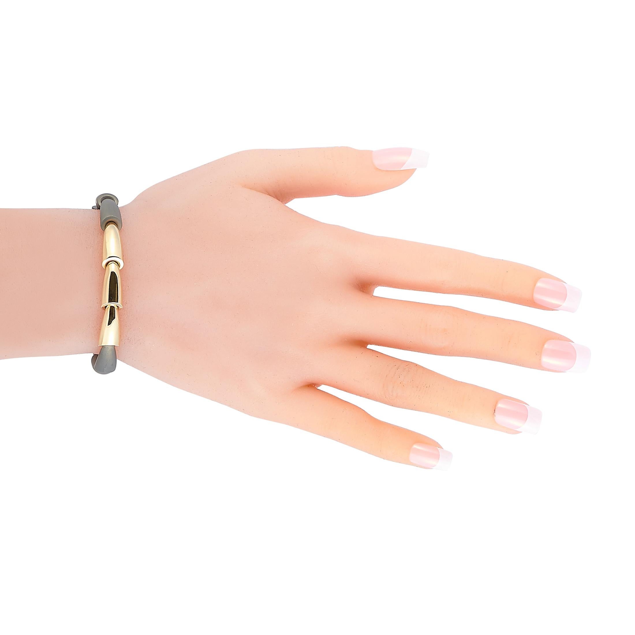 The Vhernier “Calla Media” bracelet is made out of 18K rose gold and titanium and weighs 16.8 grams, measuring 6.65” in length.

This jewelry piece is offered in brand new condition and includes the manufacturer’s box.