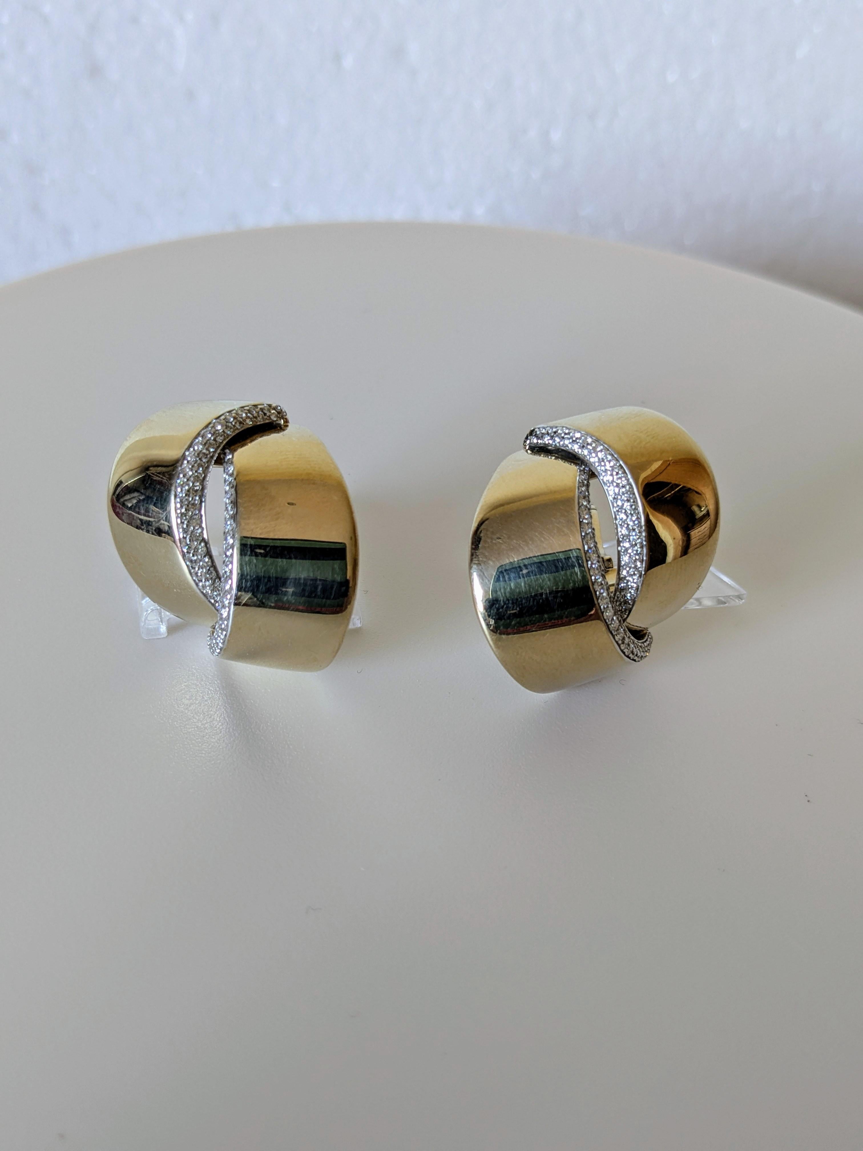 These gold Eclisse earrings, covered in stunning pavé diamondsEarclips in 18K white gold not rhodium plated and diamonds. 
are a symbol of Vhernier’s unconventionality. 
Their extreme wearability is accentuated by the clip back 
Diamonds weighing