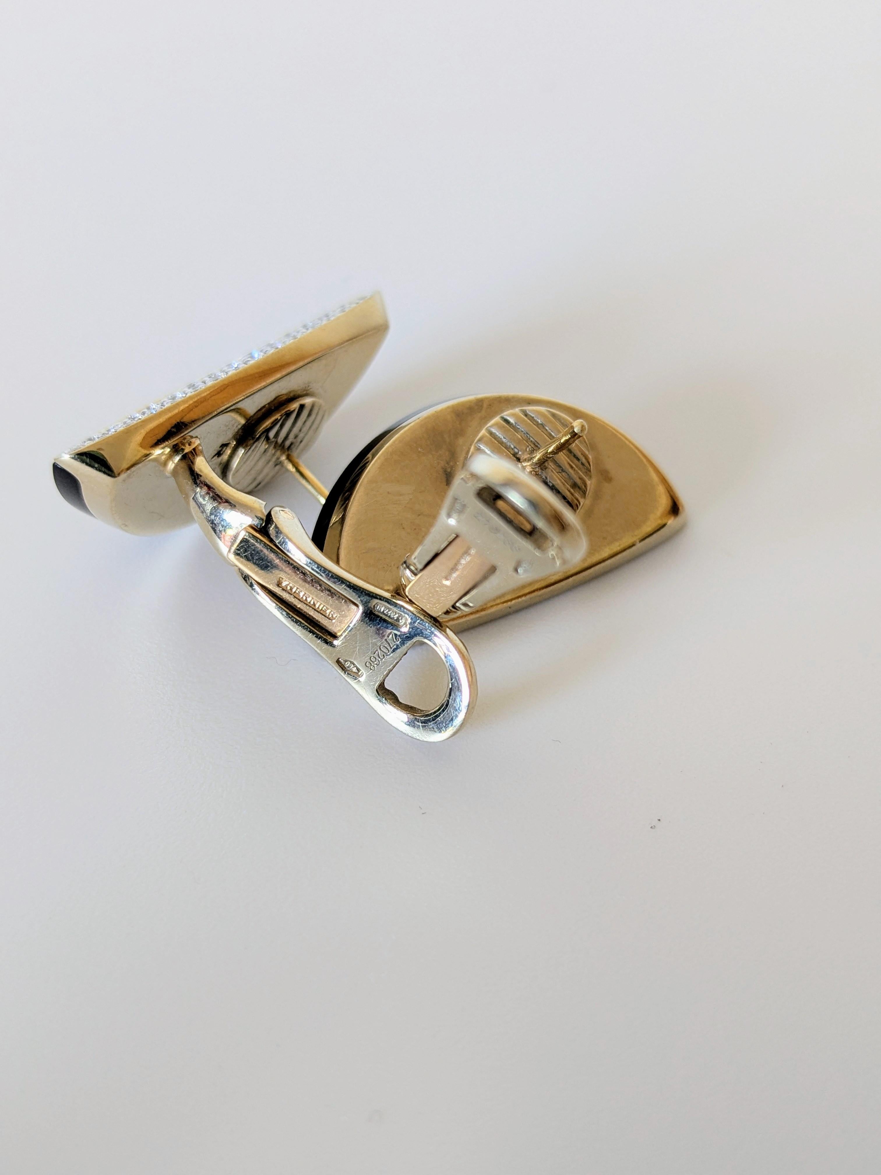 Taille brillant Vhernier  Eclisse black jet  18k Gold and diamonds clip earrings en vente