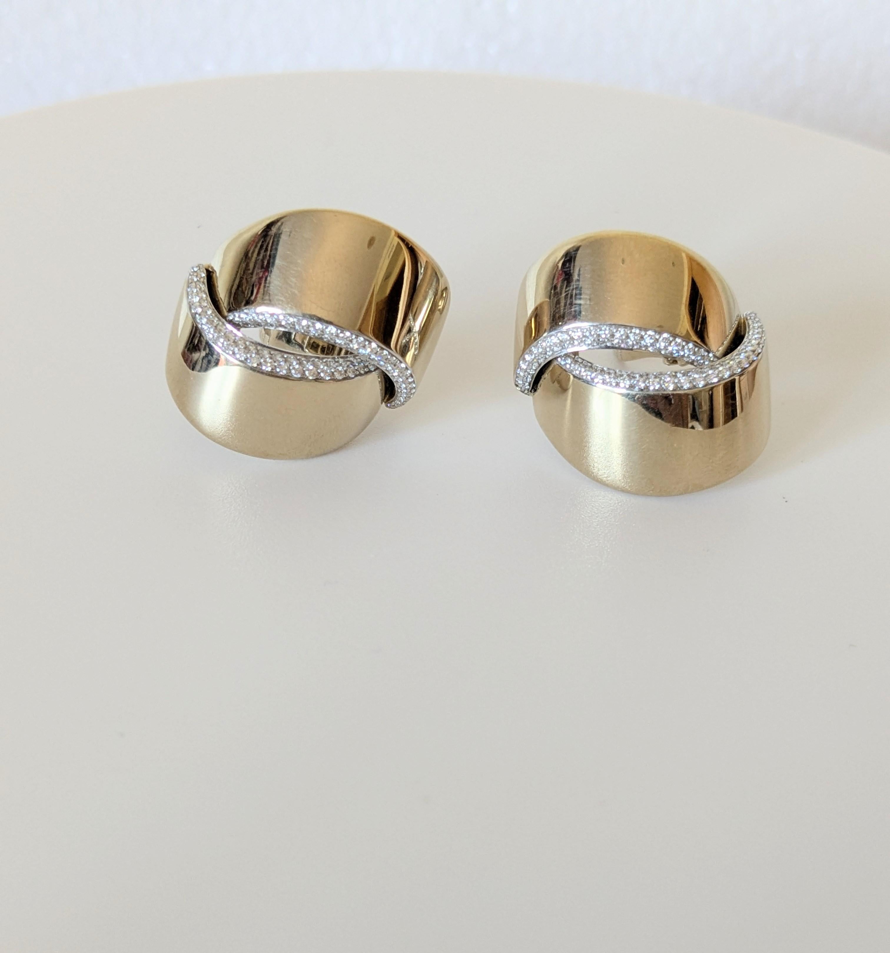Taille brillant Vhernier  Eclisse black jet  18k Gold and diamonds clip earrings en vente