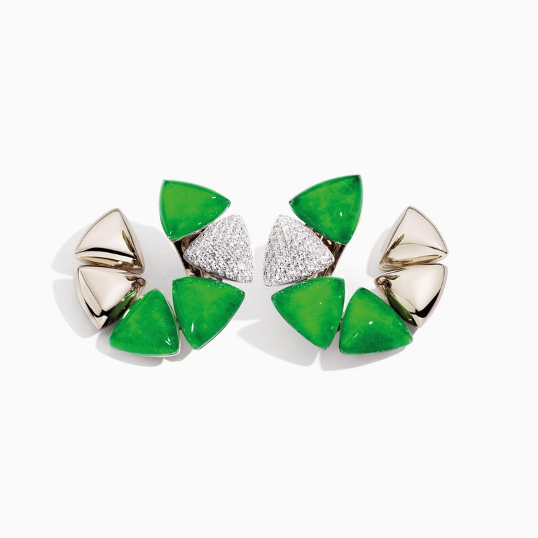 Contemporary Vhernier Freccia Earrings 18 Karat Yellow Gold and Jade Rock Crystal For Sale