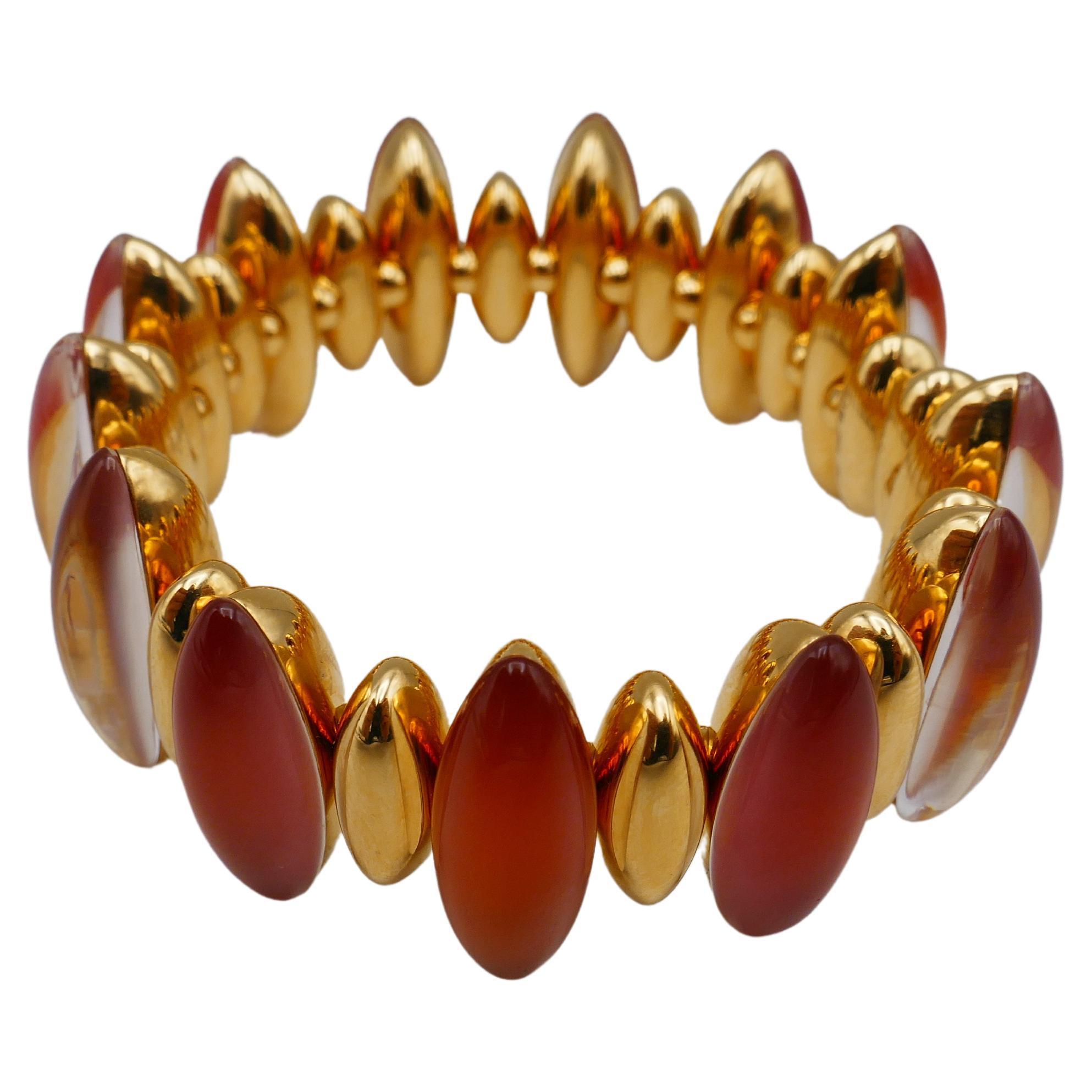 Cabochon Vhernier Fuseau Red Carnelian Rock Crystal Gold Bracelet For Sale