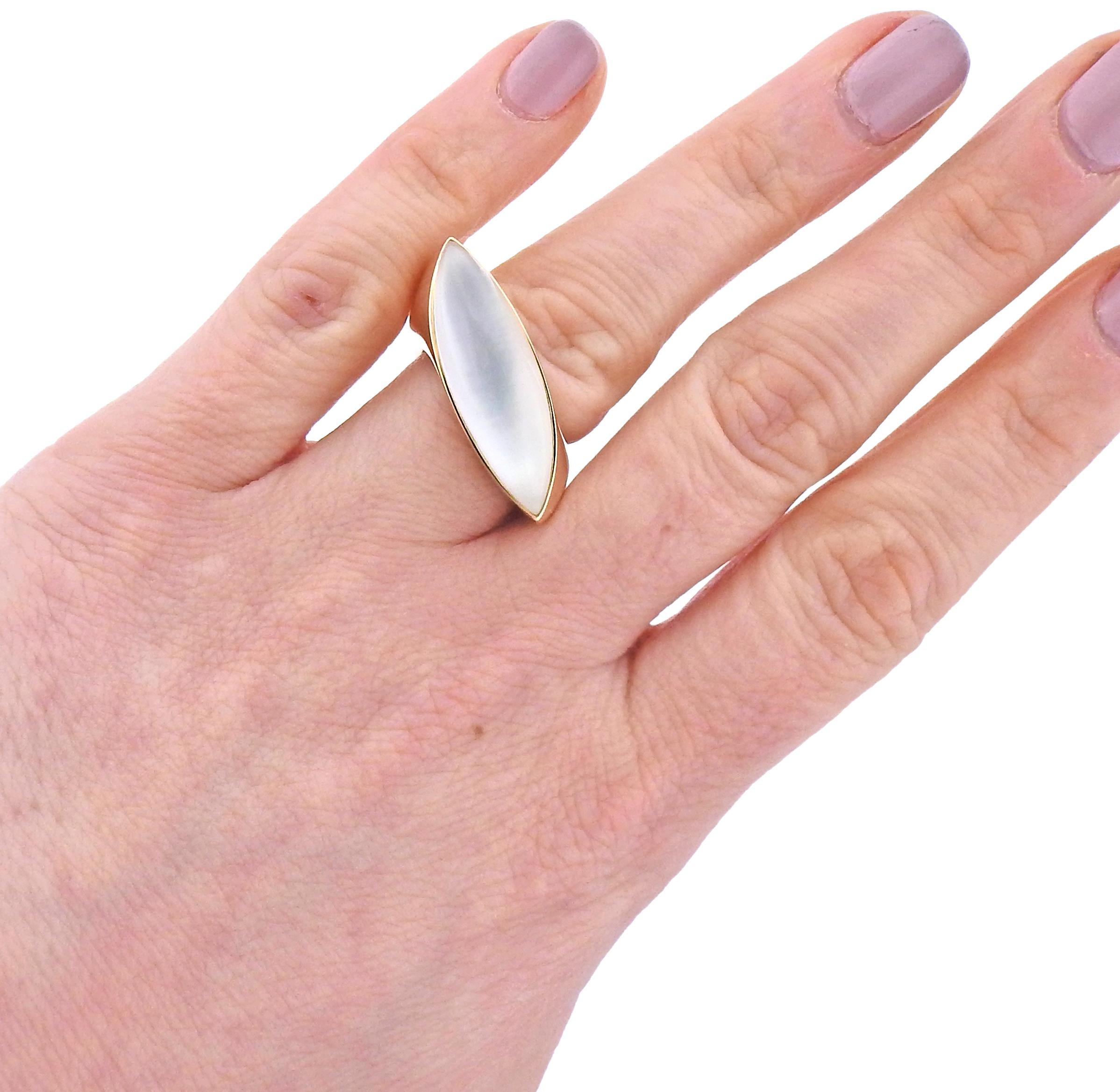 Round Cut Vhernier Fuseau Rose Gold Mother of Pearl Crystal Ring For Sale