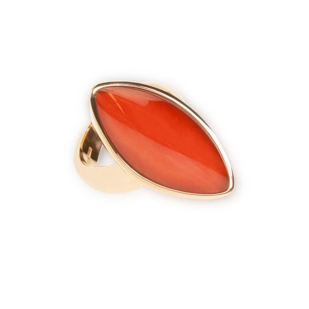 Contemporary Vhernier Gold Coral and Rock Crystal Quartz Flexible Navette Shaped Ring For Sale