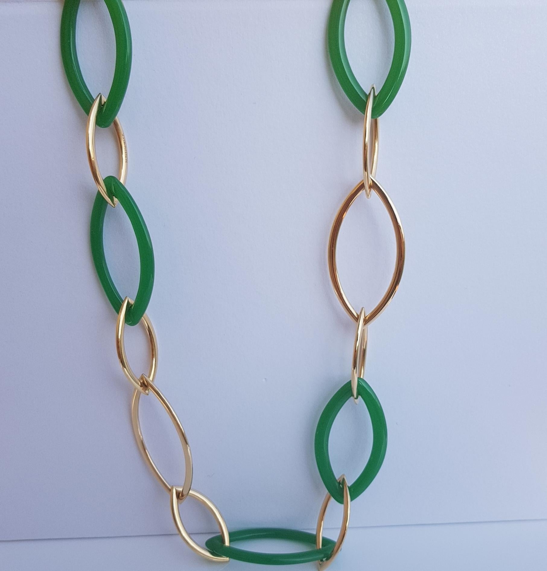 Vhernier Jade and 18 Karat Red Gold Pop Neclace In New Condition For Sale In Florence, Tuscany