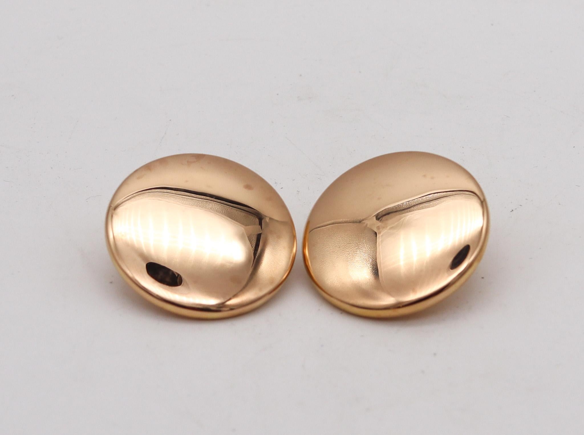 Modernist Vhernier Milano Oversized Sculptural Round Clip On Earrings In 18Kt Yellow Gold For Sale