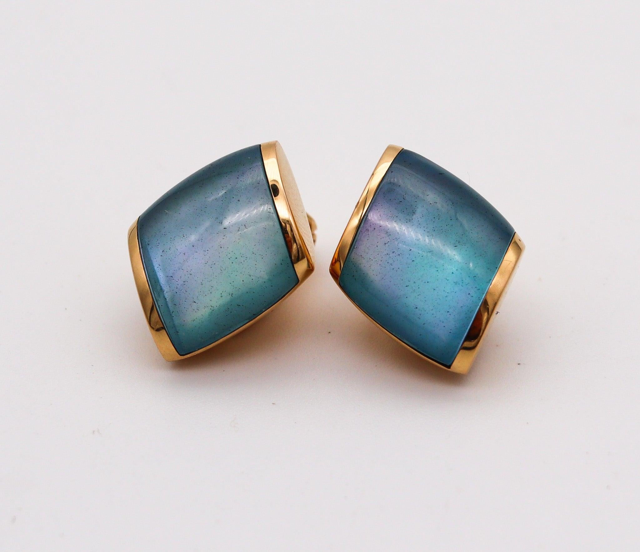 Pendientes de clip VHERNIER Milano Plateau Oro amarillo macizo de 18 quilates con cuarzo azul Modernista en venta