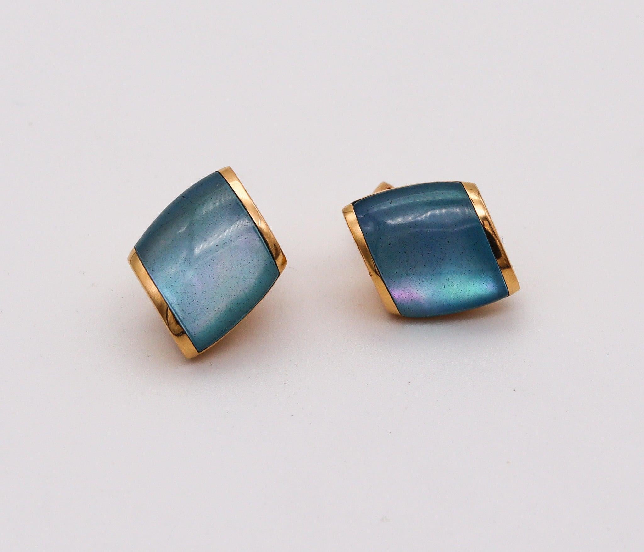 Pendientes de clip VHERNIER Milano Plateau Oro amarillo macizo de 18 quilates con cuarzo azul Cabujón en venta