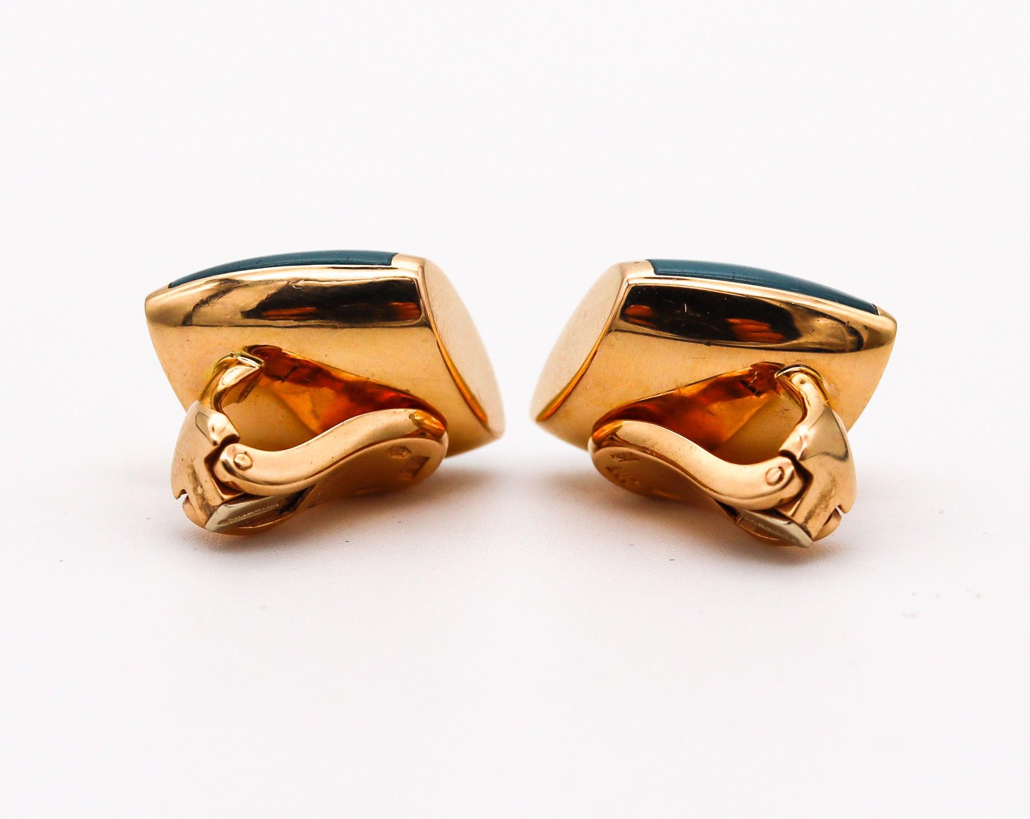 Pendientes de clip VHERNIER Milano Plateau Oro amarillo macizo de 18 quilates con cuarzo azul en Excelente estado para la venta en Miami, FL