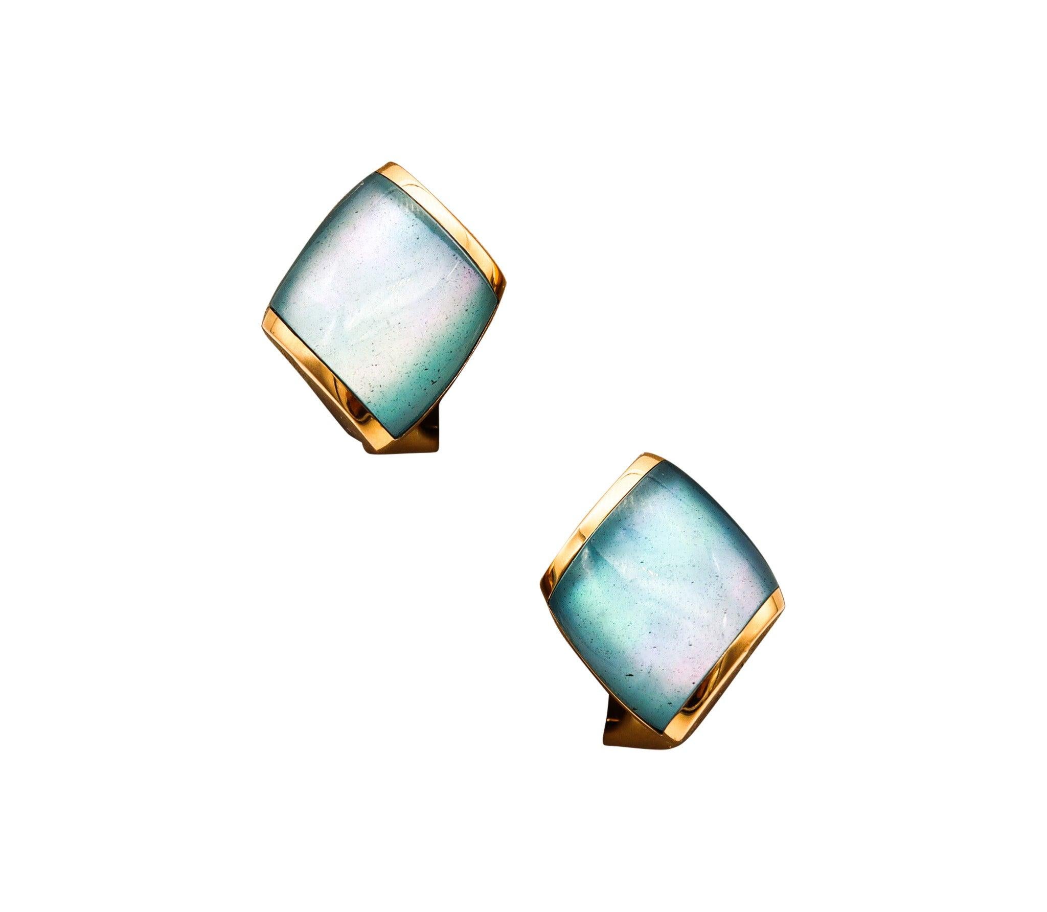 Pendientes de clip VHERNIER Milano Plateau Oro amarillo macizo de 18 quilates con cuarzo azul en venta 1