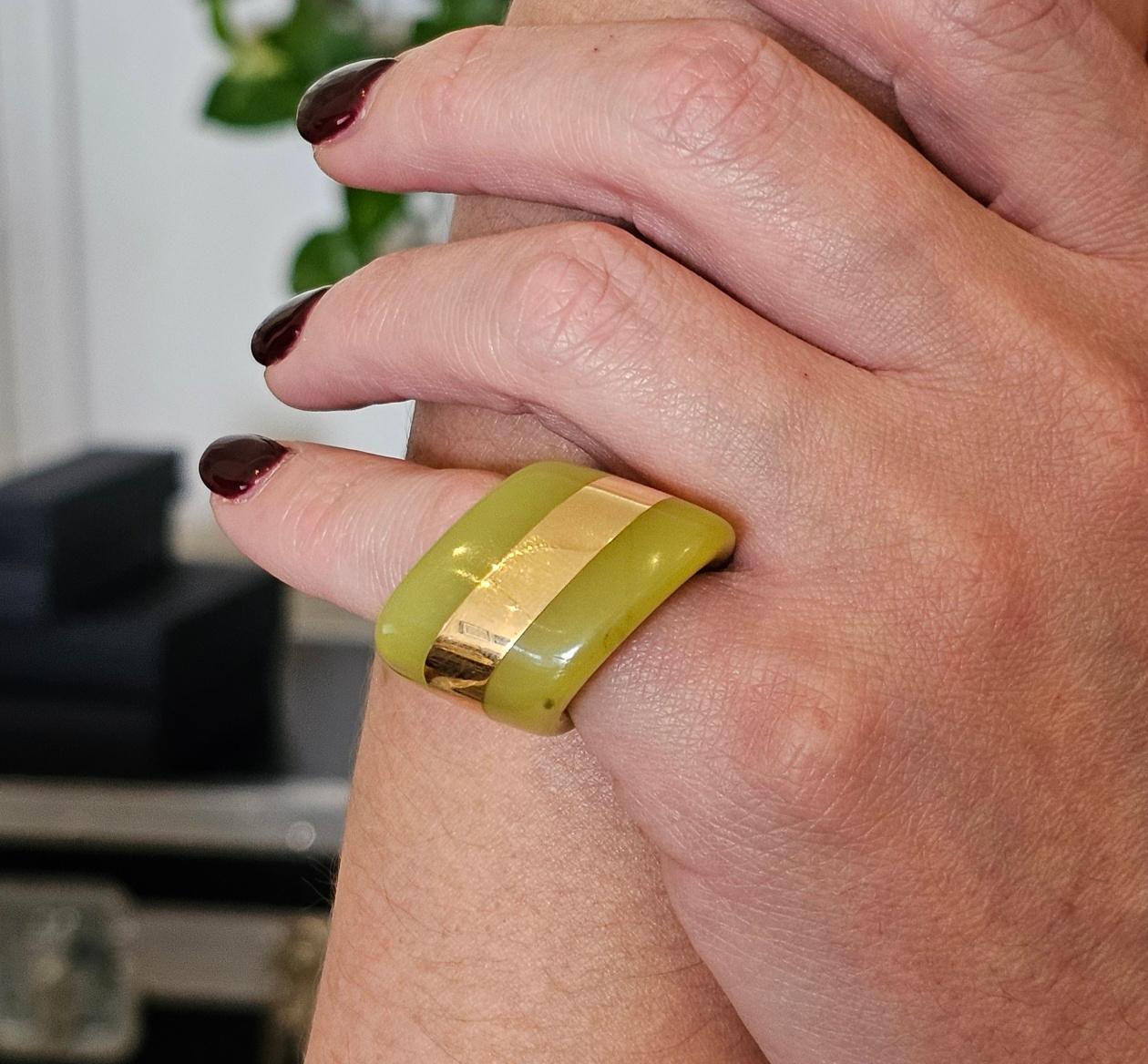 Vhernier Milano Sculptural Cocktail Ring In 18Kt Yellow Gold With Green Agate For Sale 1