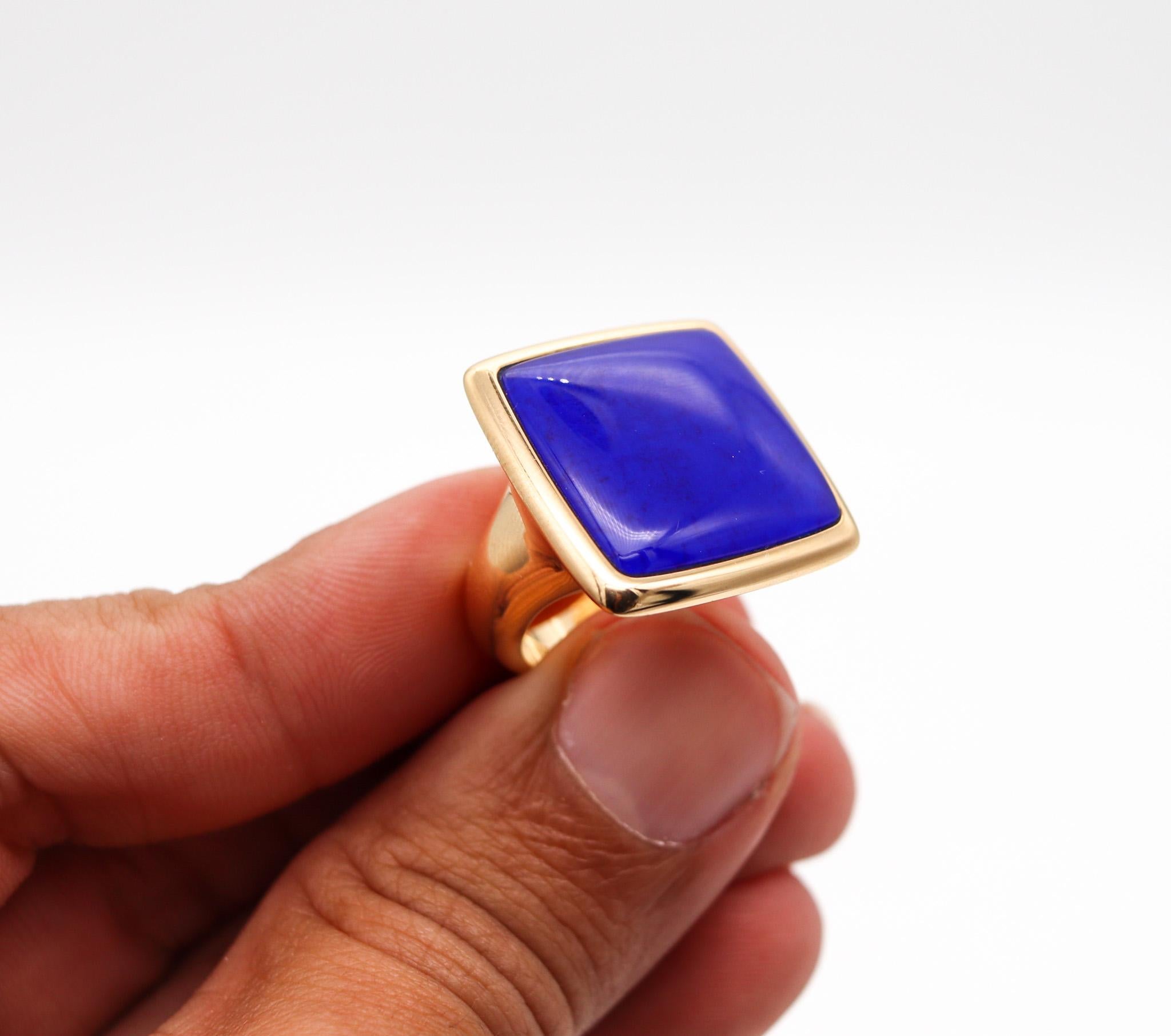 Vhernier Milano Sculptural Cocktail Ring in 18kt Yellow Gold with Lapis & Quartz For Sale 1
