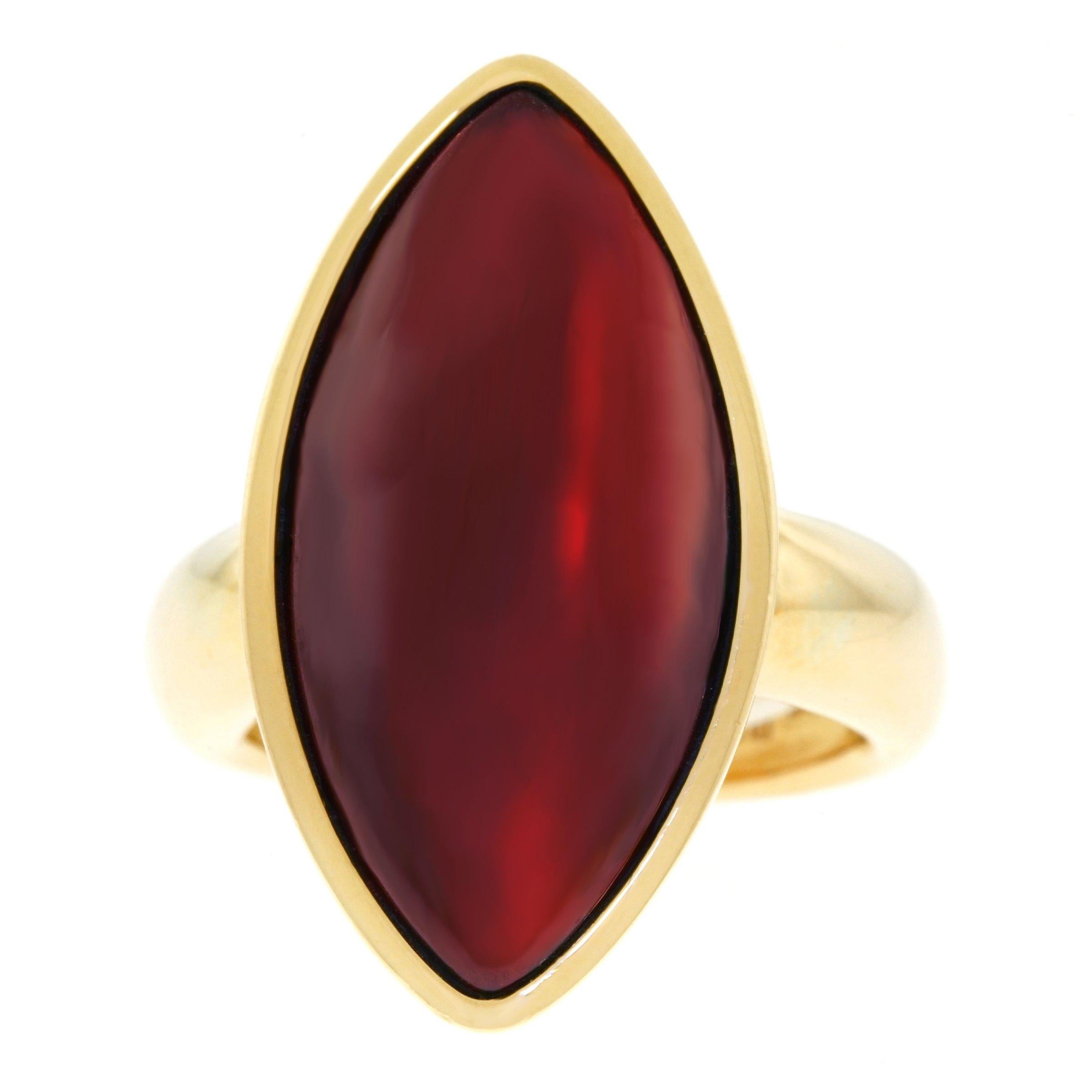 Vhernier Modernist Garnet Set Gold Ring