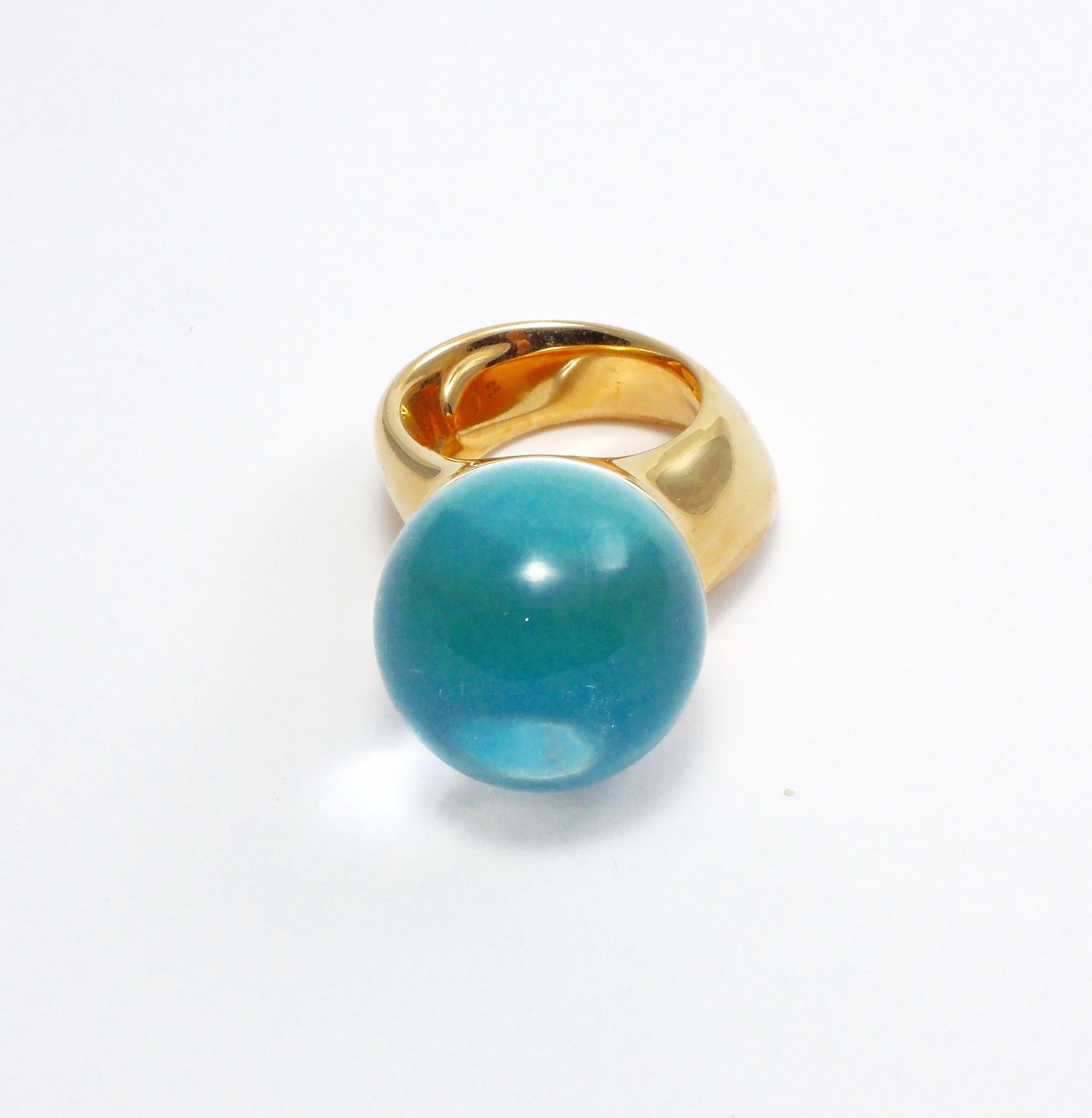 Turquoise mother of pearl and rock crystal ring mounted in rose gold signed Vhernier. 

Gold weight 24gr
Stamped 237324
