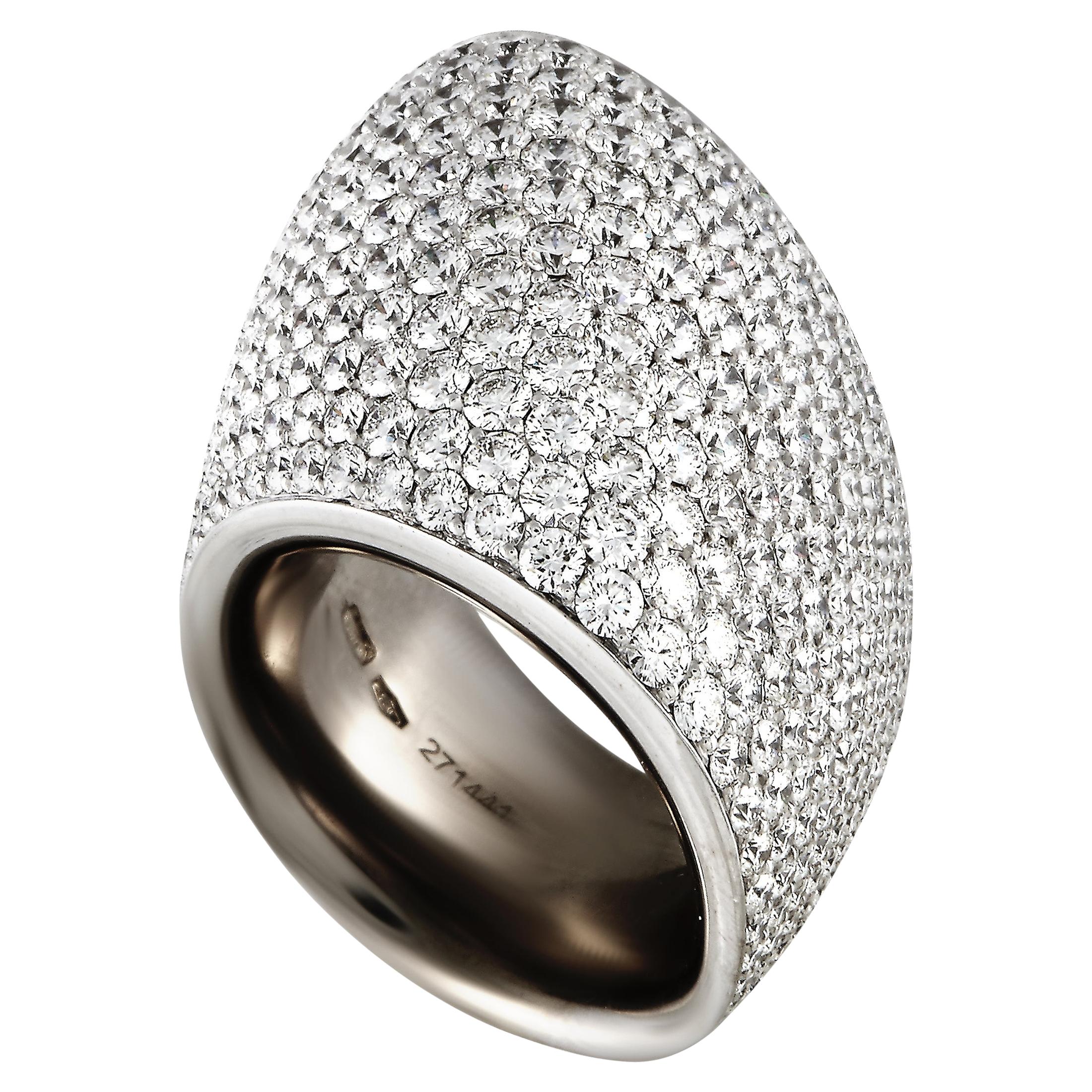 Vhernier Tonneau 18 Karat White Gold 9.52 Carat Diamond Ring