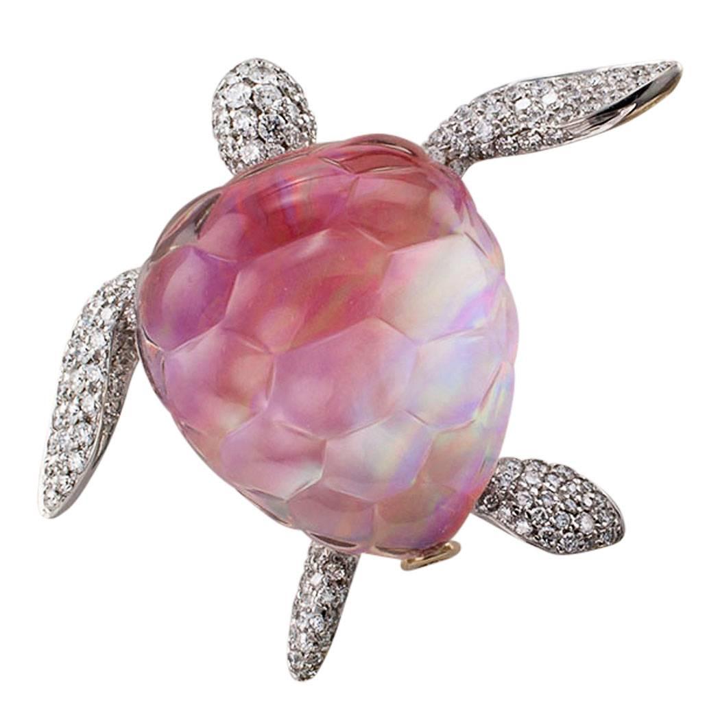 Contemporary Vhernier Turtle Brooch Pink Mother-of-Pearl Rock Crystal Diamond Gold