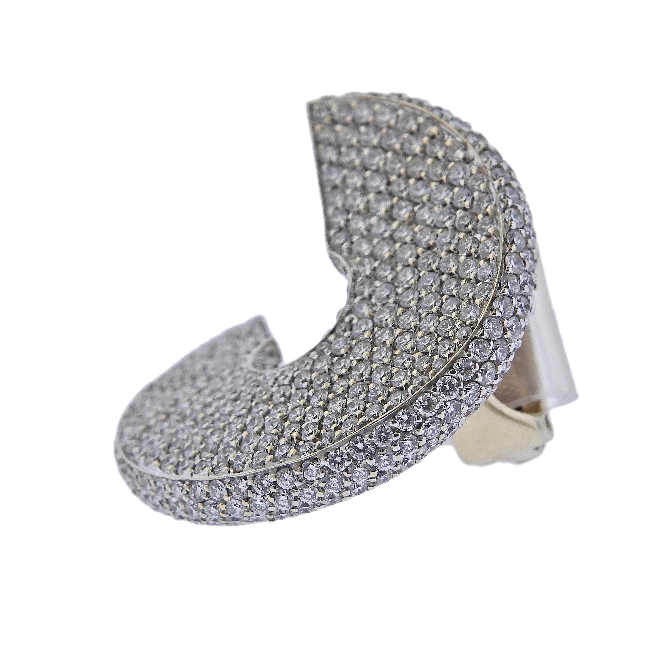 Round Cut Vhernier Verso Diamond Gold Earrings For Sale