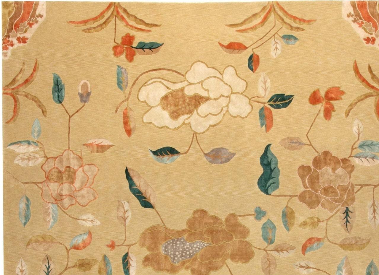 Via Como - „Chinoiserie“ Teppich - Größe 8' x 10'
MATERIAL: 70% Wolle - 30% Seide

Es ist ein einzigartiger Teppich und ein seltenes Stück. Ein wirklich bemerkenswertes Kunstwerk. Dieser Teppich wurde aus feinster neuseeländischer Wolle von