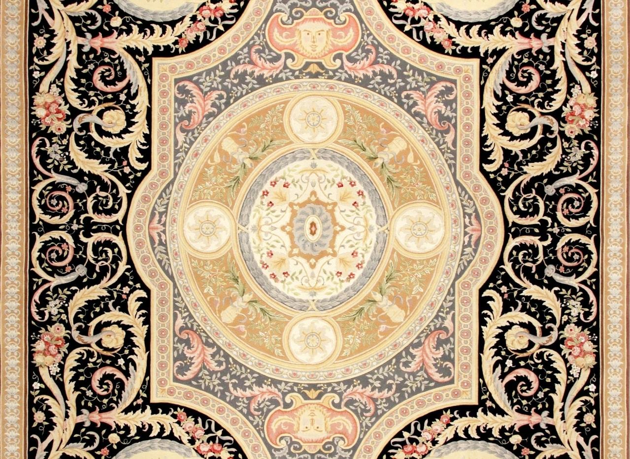 'Grandioso'' Rug - Size 10' x 14'
Material: 85% Wool - 15% Silk

Introducing Via Como, the pinnacle of ultra high-end hand-knotted rugs. Renowned for their unrivaled artistry and exclusivity, Via Como rugs are meticulously crafted by master