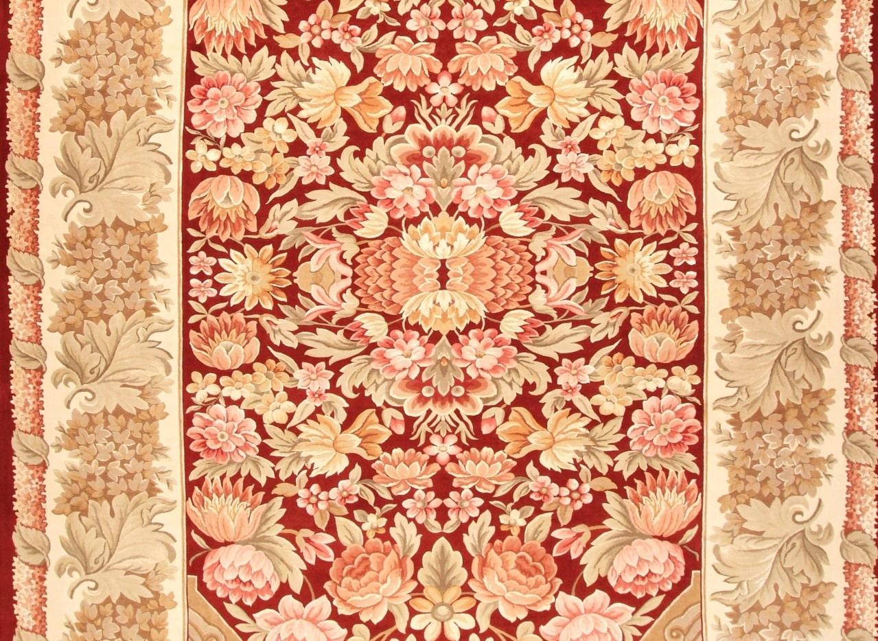 'La Melangier' Rug - Size 10' x 14'
Material: 85% Wool - 15% Silk

Introducing Via Como, the pinnacle of ultra high-end hand-knotted rugs. Renowned for their unrivaled artistry and exclusivity, Via Como rugs are meticulously crafted by master