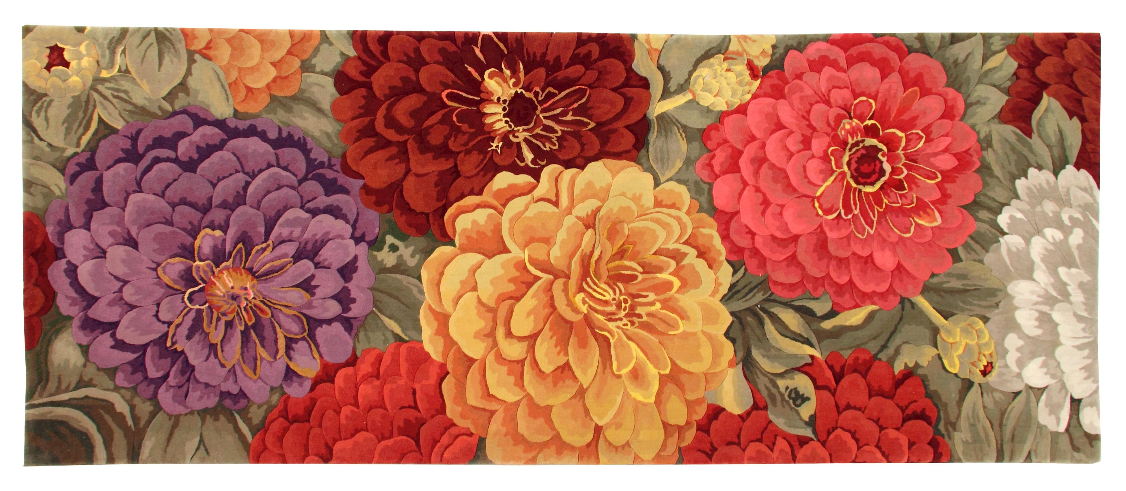 Noué à la main Tapis Via Como 'Peonies' 4' x 10' Ft Tapis rare et unique en son genre Fleurs en vente