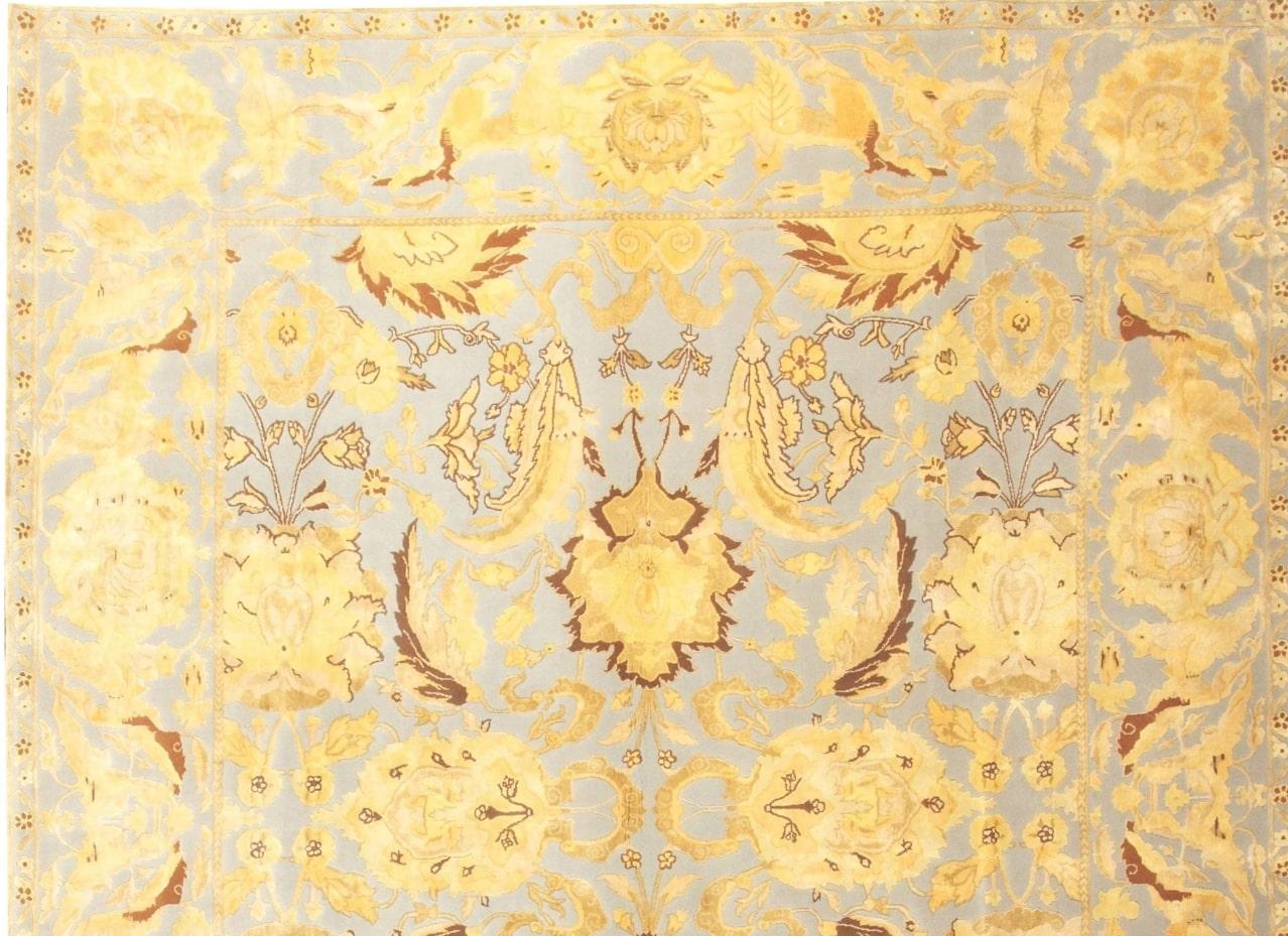 'Vonier' Rug - Â Size 8' x 10'
Material: 50% Wool - 50% Silk

Introducing Via Como, the pinnacle of ultra high-end hand-knotted rugs. Renowned for their unrivaled artistry and exclusivity, Via Como rugs are meticulously crafted by master