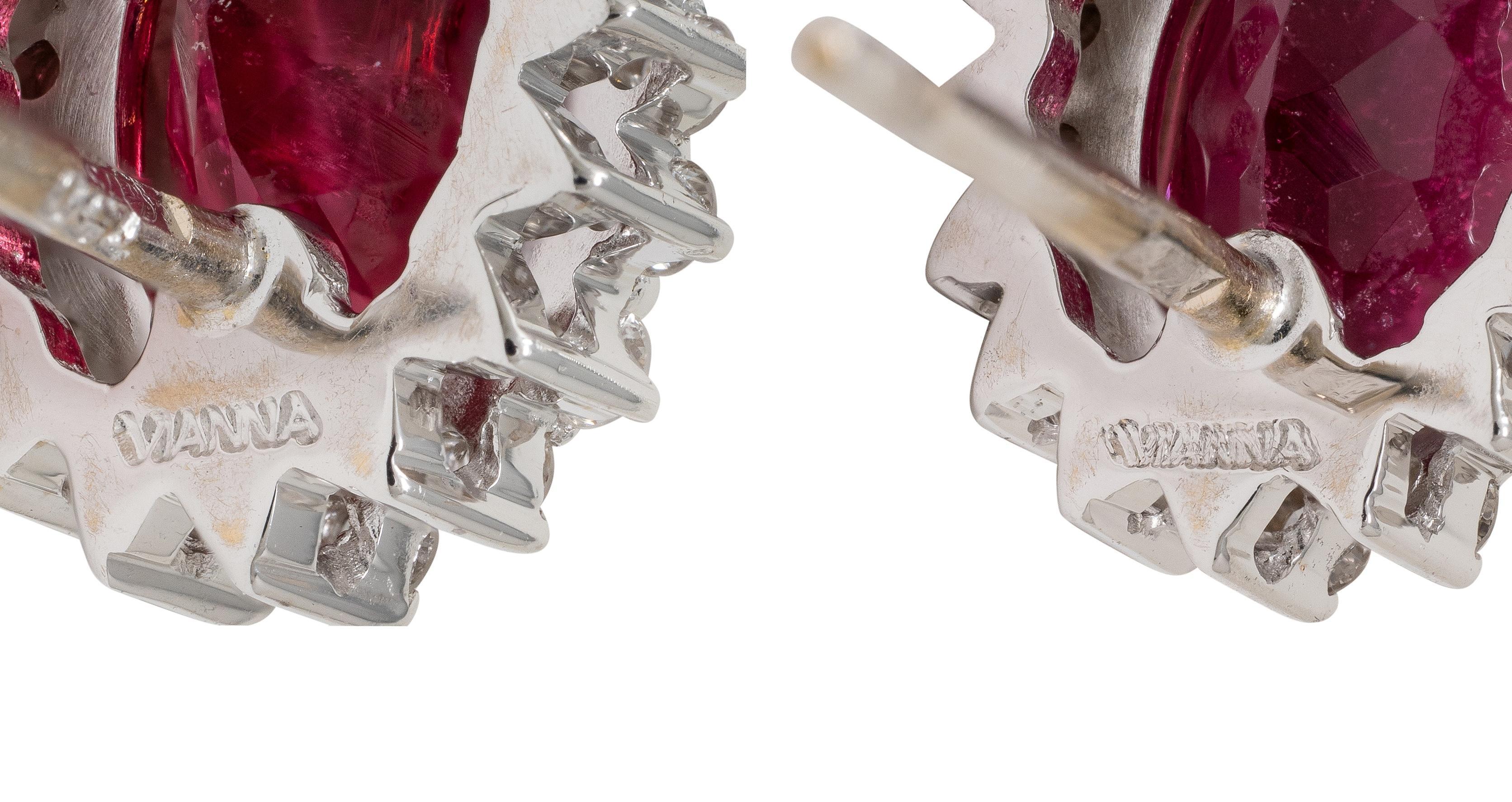 Boucles d'oreilles pendantes en or 18 carats de Vianna Contemporary 9.53 CTW Tourmaline Diamond Excellent état - En vente à Philadelphia, PA