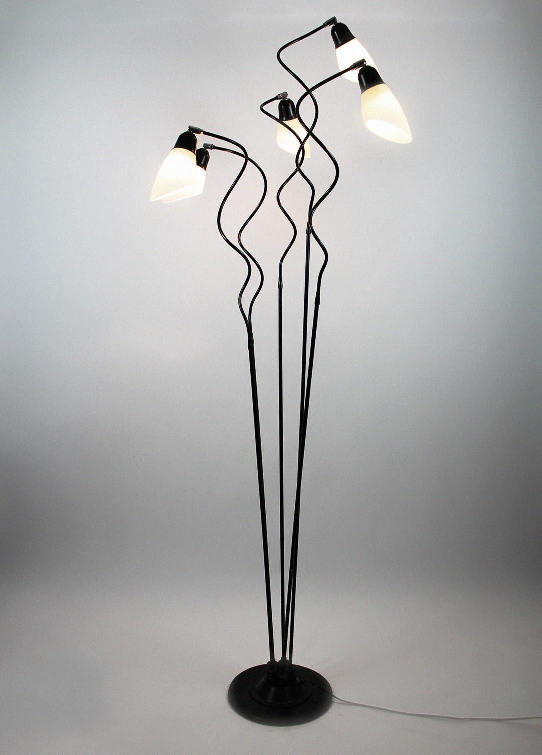 Vianne Floor Lamp Art Deco 20th Century France Milk Glass white  In Good Condition In Antwerpen, BE