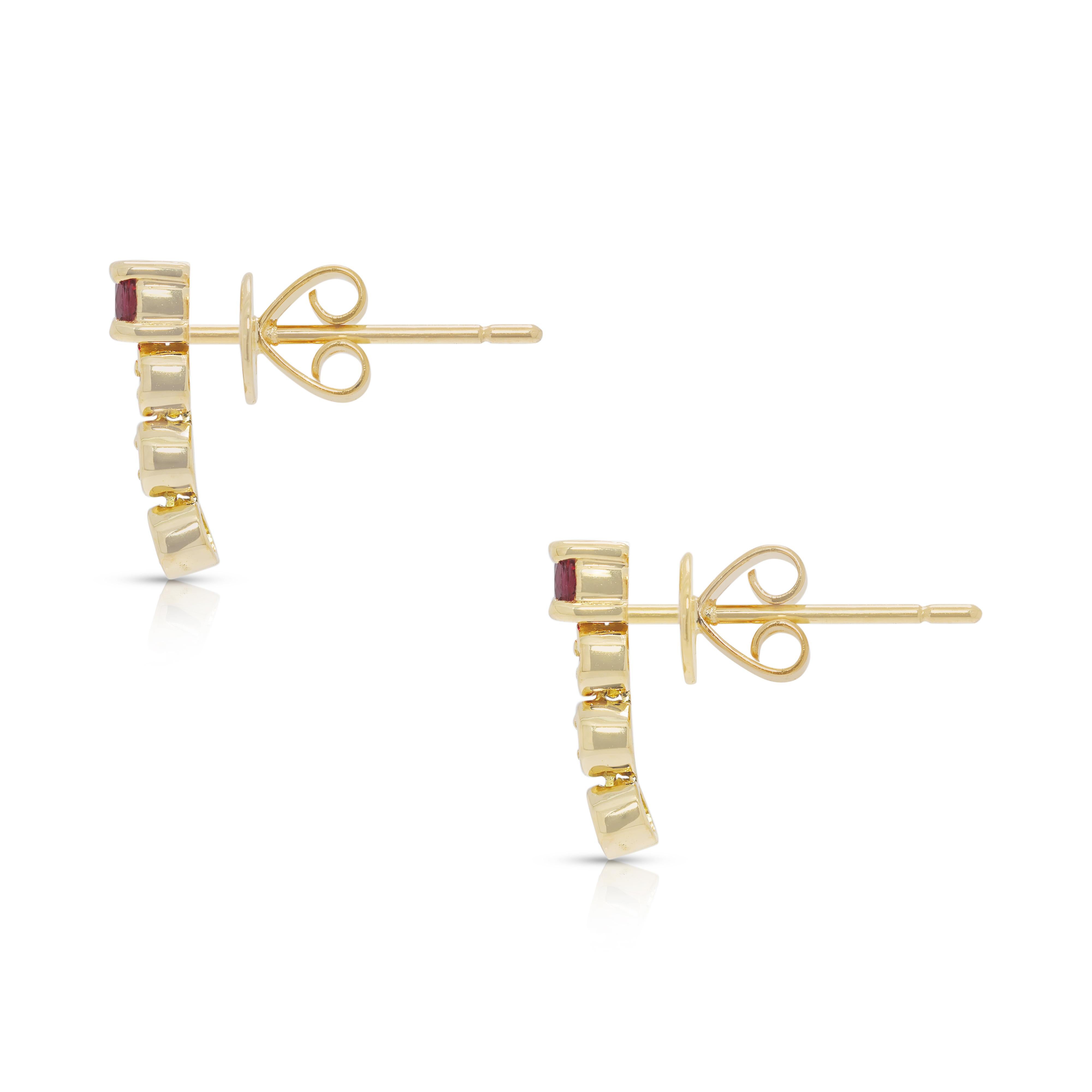 Pendants d'oreilles en or jaune 18 carats avec rubis et diamants naturels de 0,21ct Pour femmes en vente