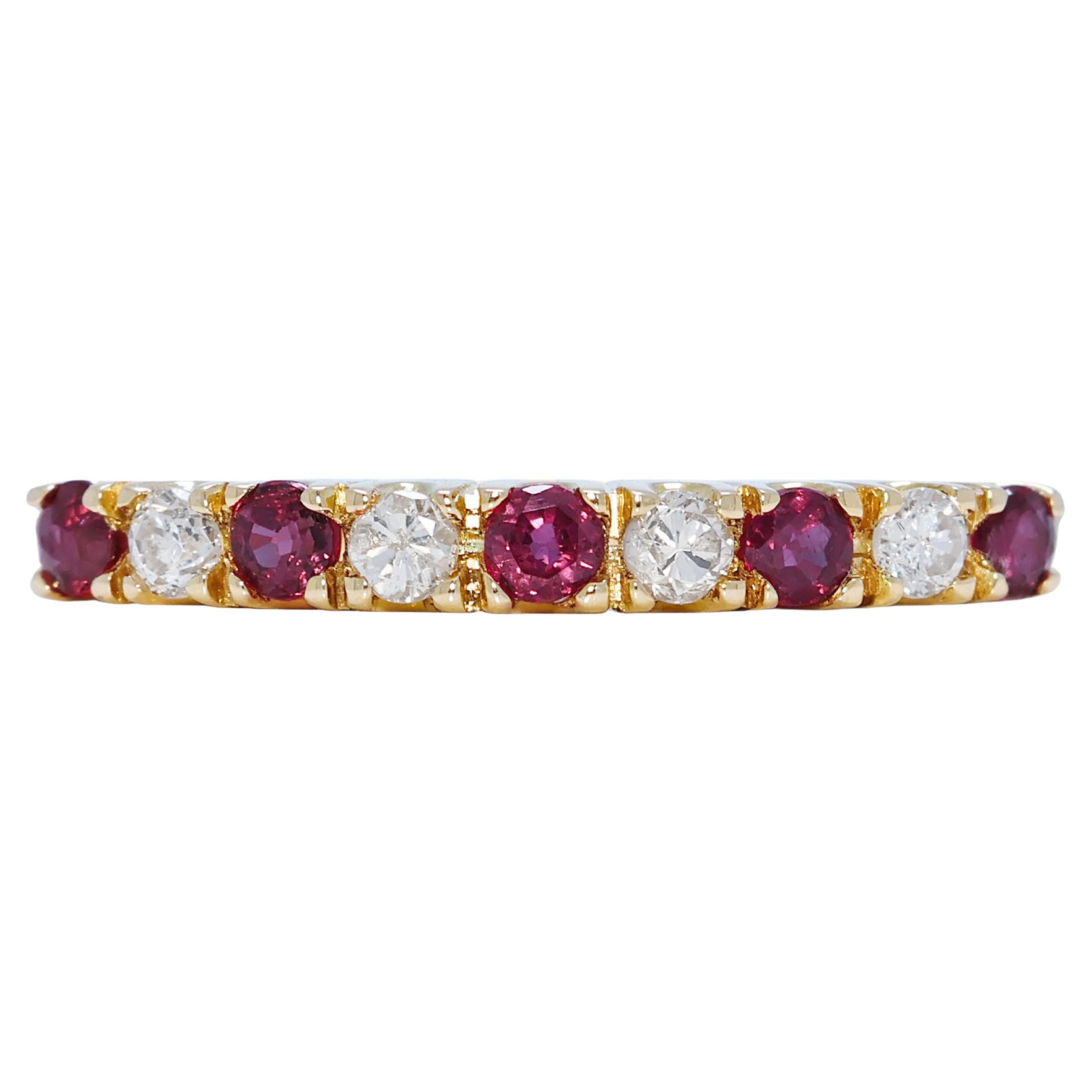 Vibrant 0.37ct Ruby 
Diamond Band Ring in 18K Yellow Gold