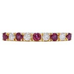 Vibrant 0.37ct Ruby 
Diamond Band Ring in 18K Yellow Gold