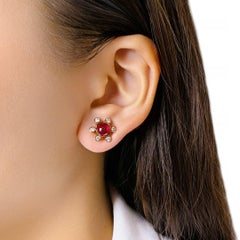 Boucles d'oreilles florales en or jaune 18K avec rubis et diamants de 1,30ct