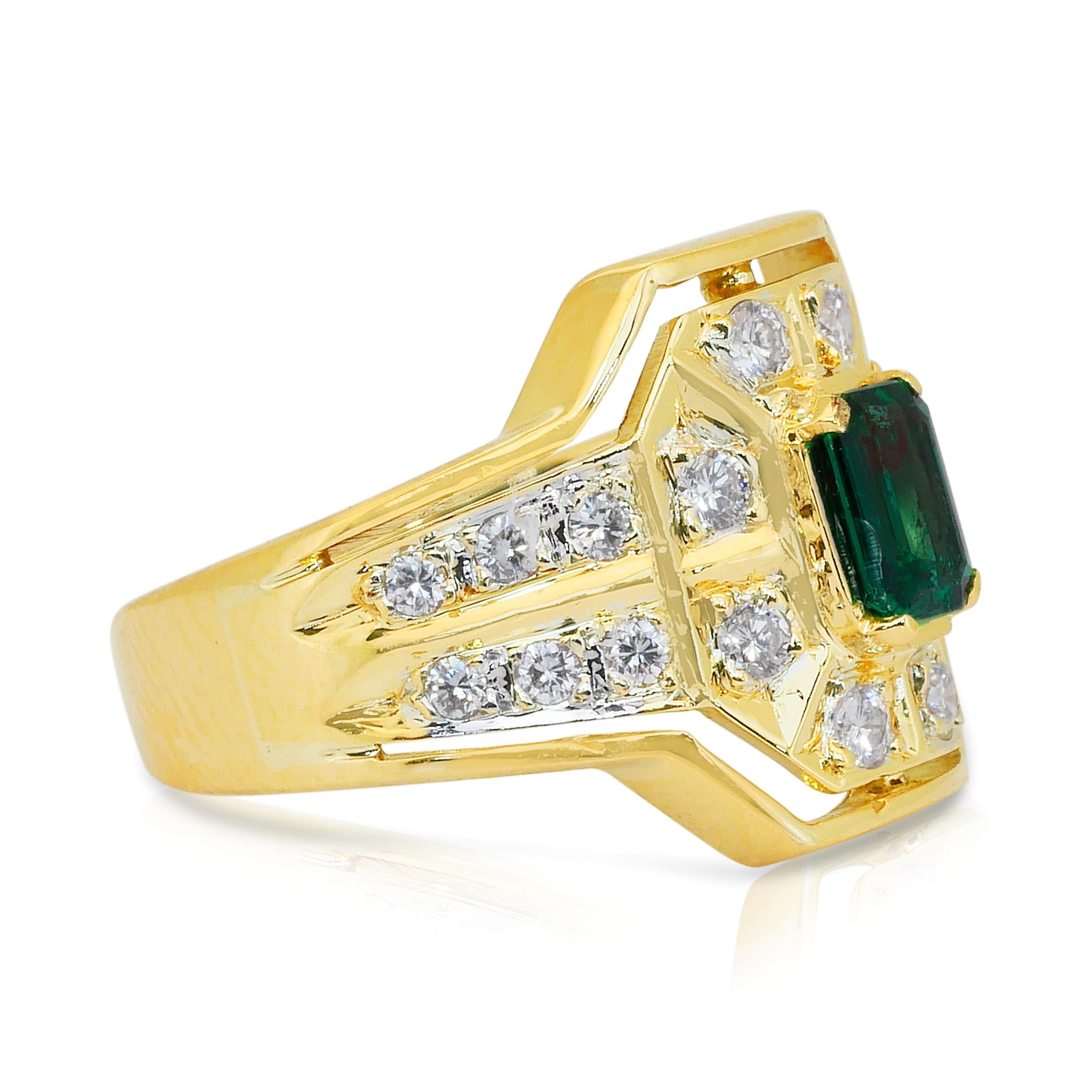 De las mujeres Vibrante Anillo de Cóctel de Oro Amarillo de 18 quilates con Esmeralda y Diamantes de 1,52 quilates en venta